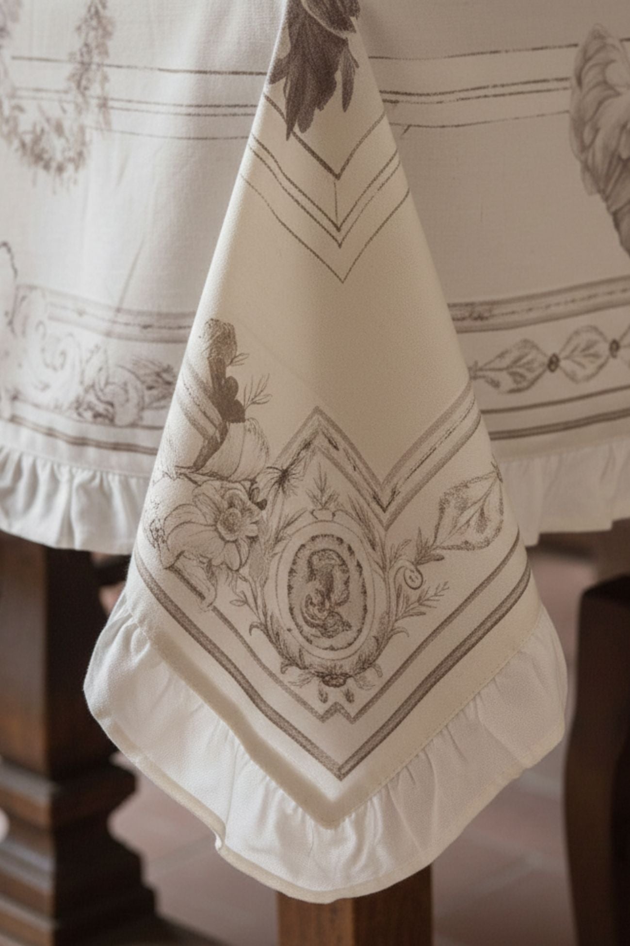 Coco Tovaglia Con Gala