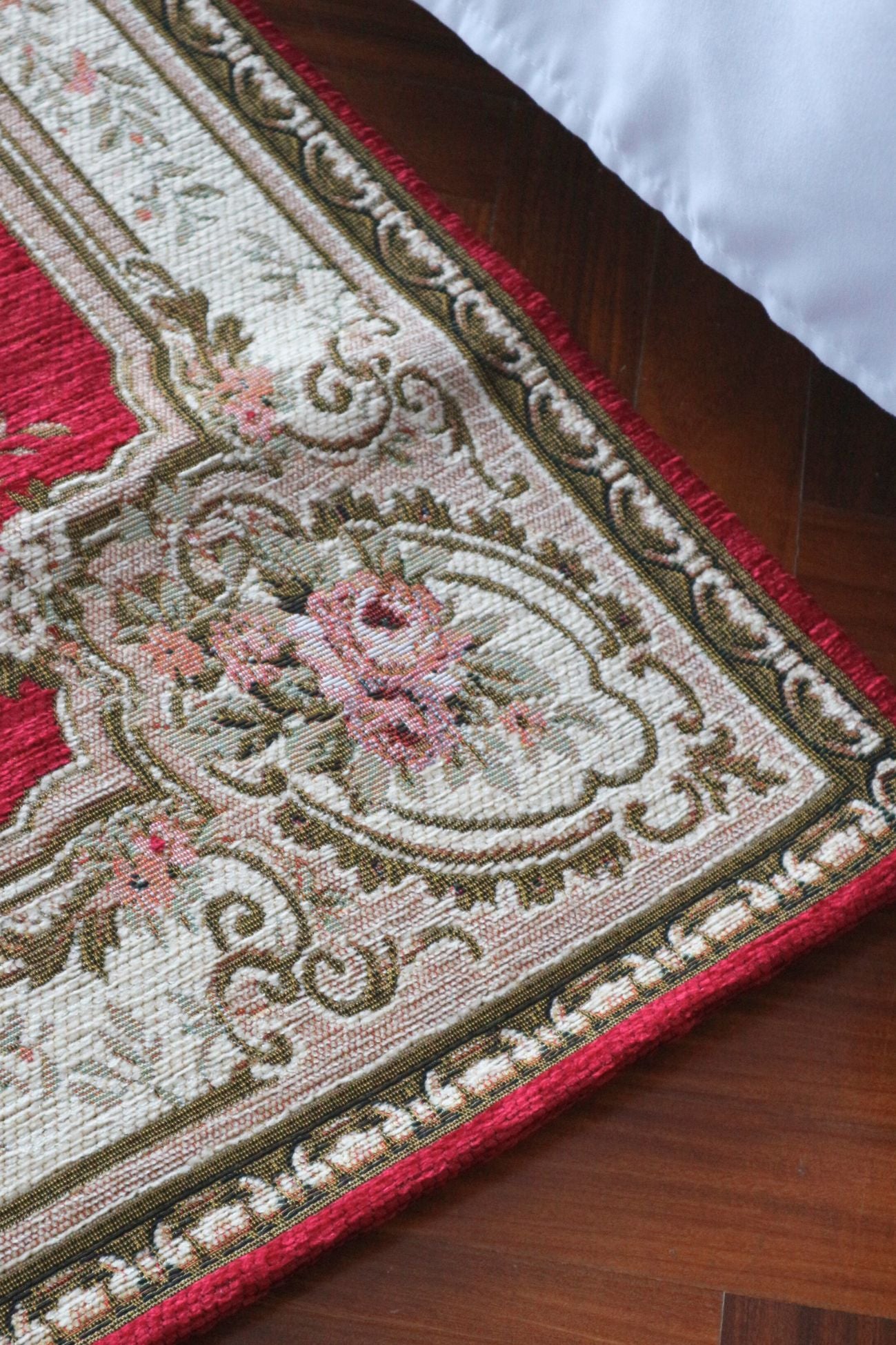 Elegant Tappeto Bordeaux