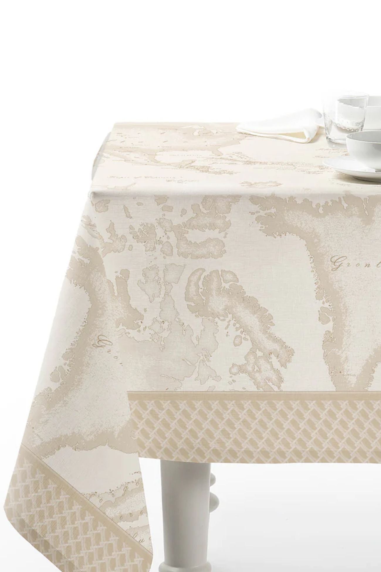Geo White Monogram Tovaglia