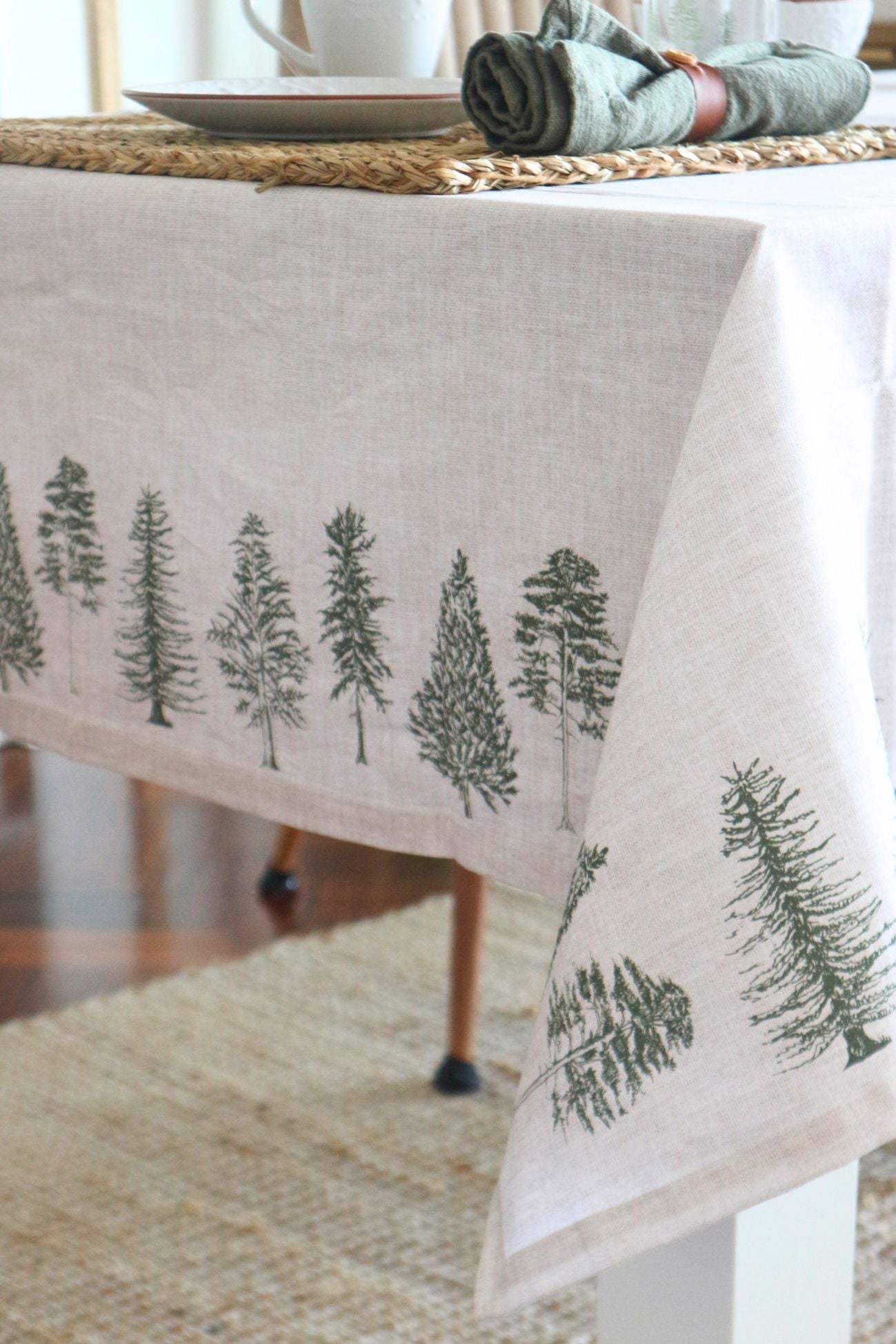 Natural Pine Trees Tovaglia