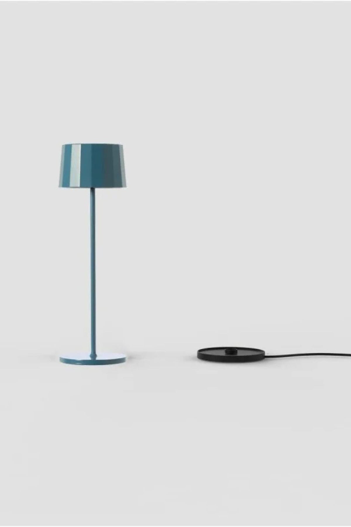 Twiggy Less Lampada Da Tavolo Blu Avio