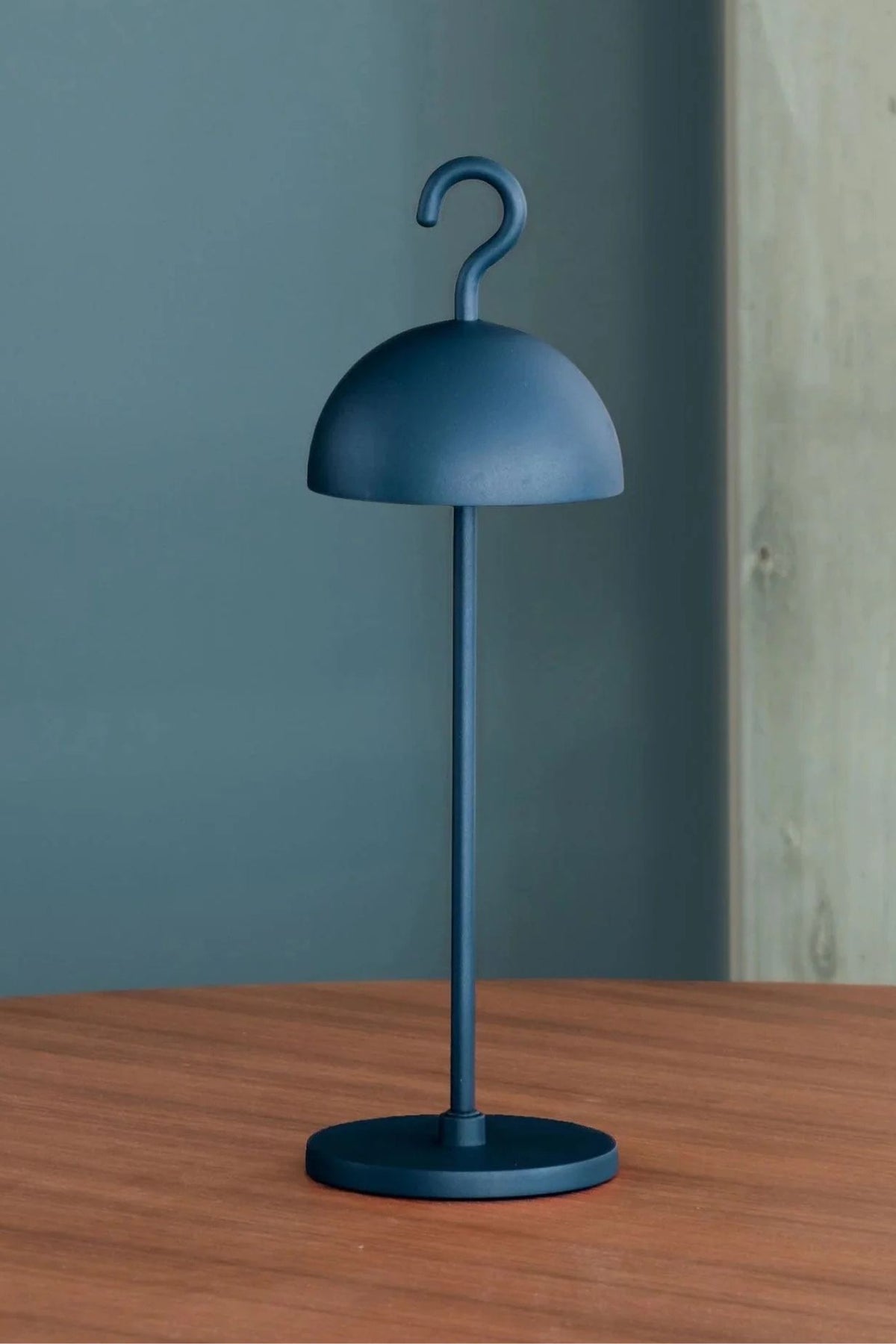 Iota Lampada Da Tavolo Blu Oceano