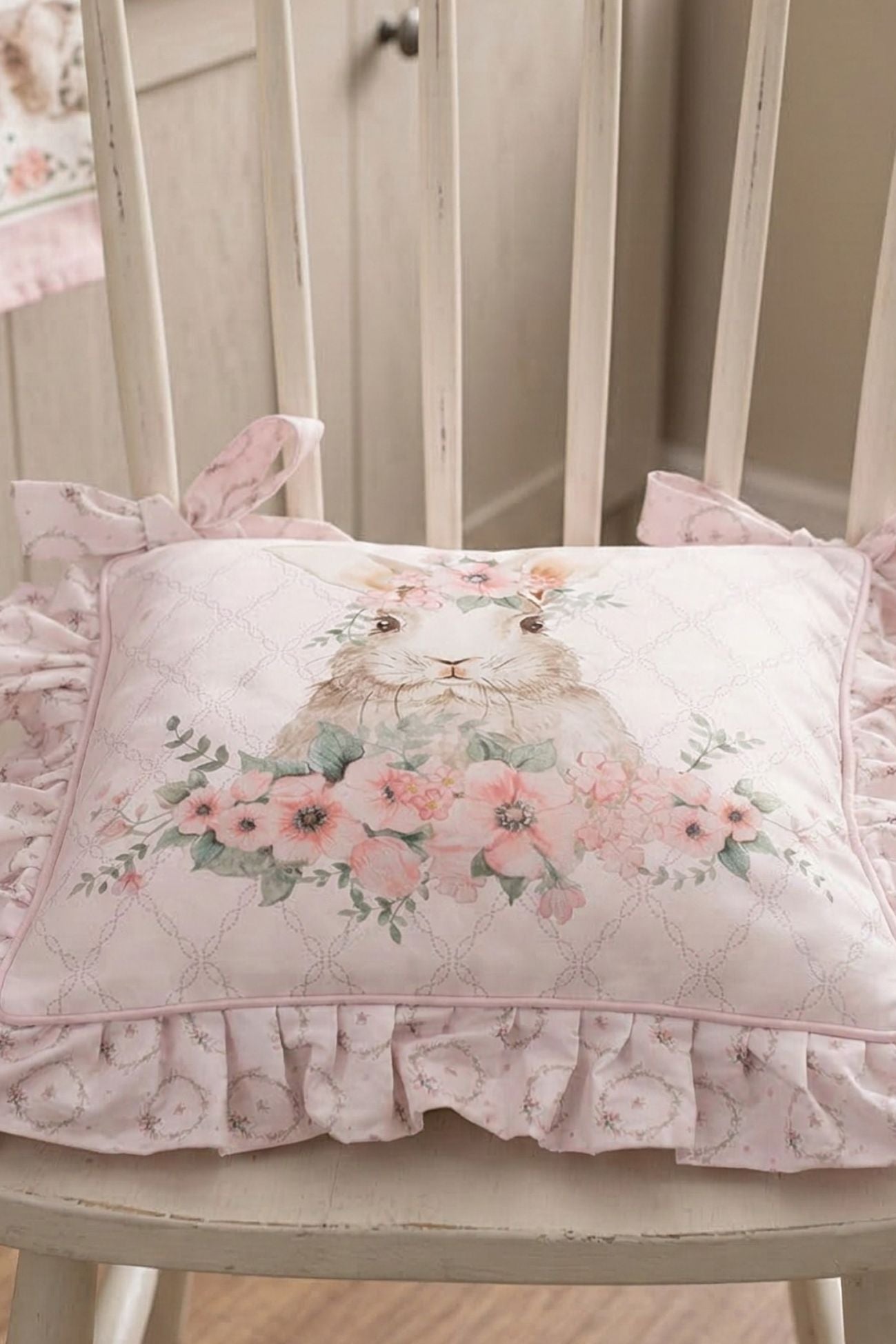 Floral Easter Bunny Federa Sedia