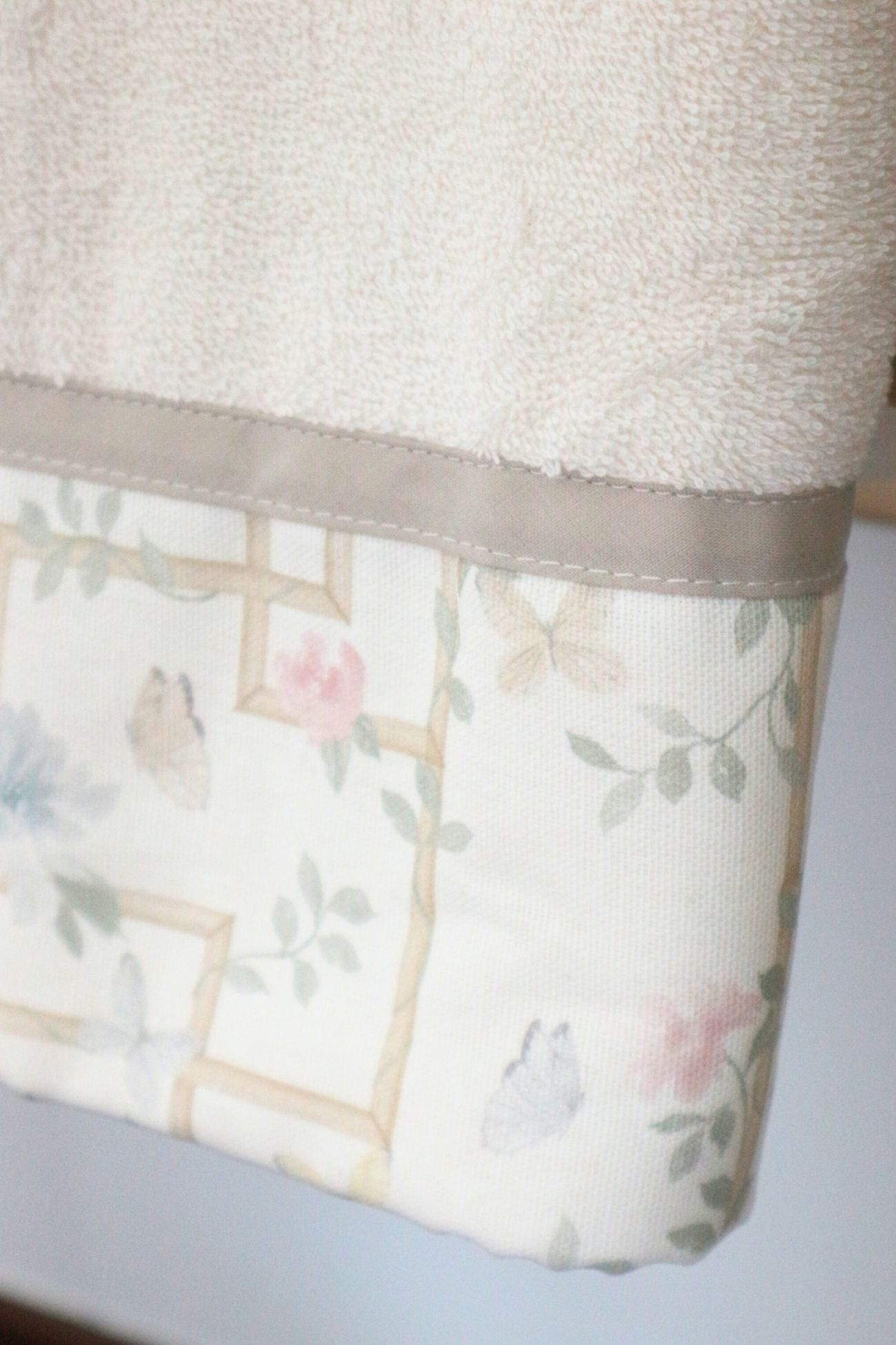 Blanc MariClo' Floral Twist Floral Twist - Coppia asciugamano viso e ospite in cotone | Blanc MariClo'