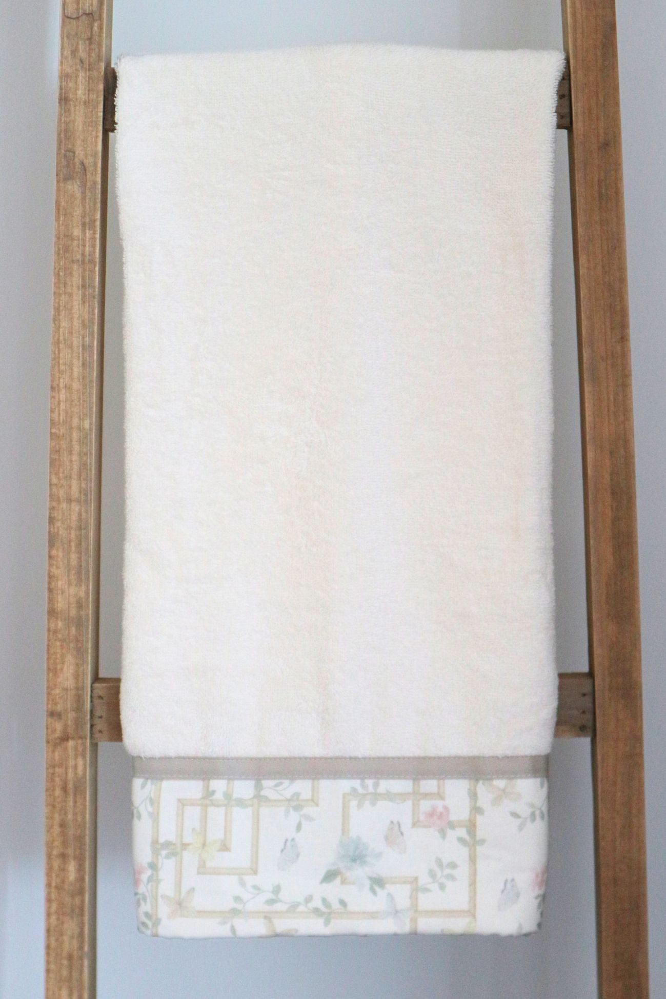 Blanc MariClo' Floral Twist Floral Twist - Coppia asciugamano viso e ospite in cotone | Blanc MariClo'