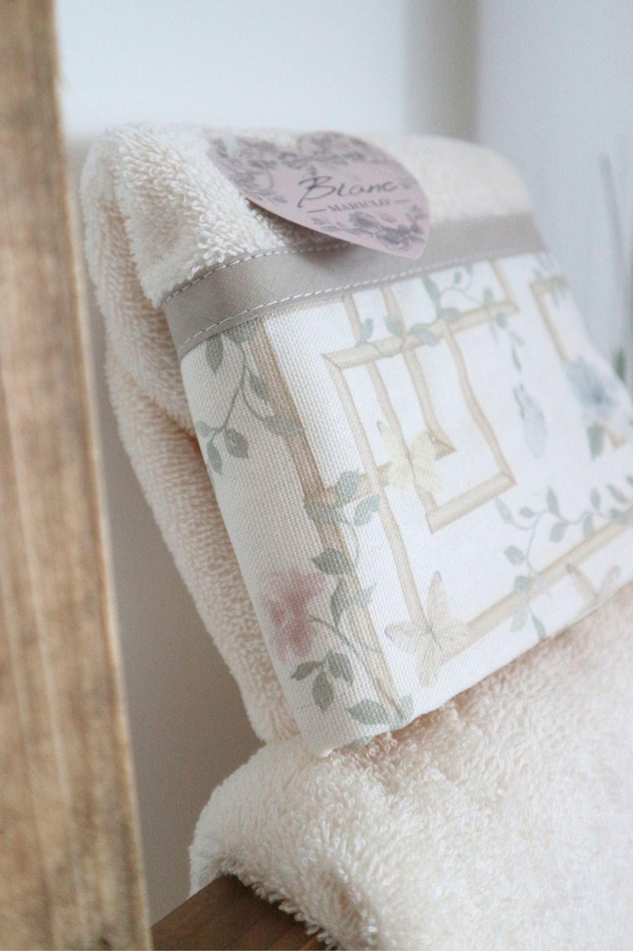 Blanc MariClo' Floral Twist Floral Twist - Coppia asciugamano viso e ospite in cotone | Blanc MariClo'