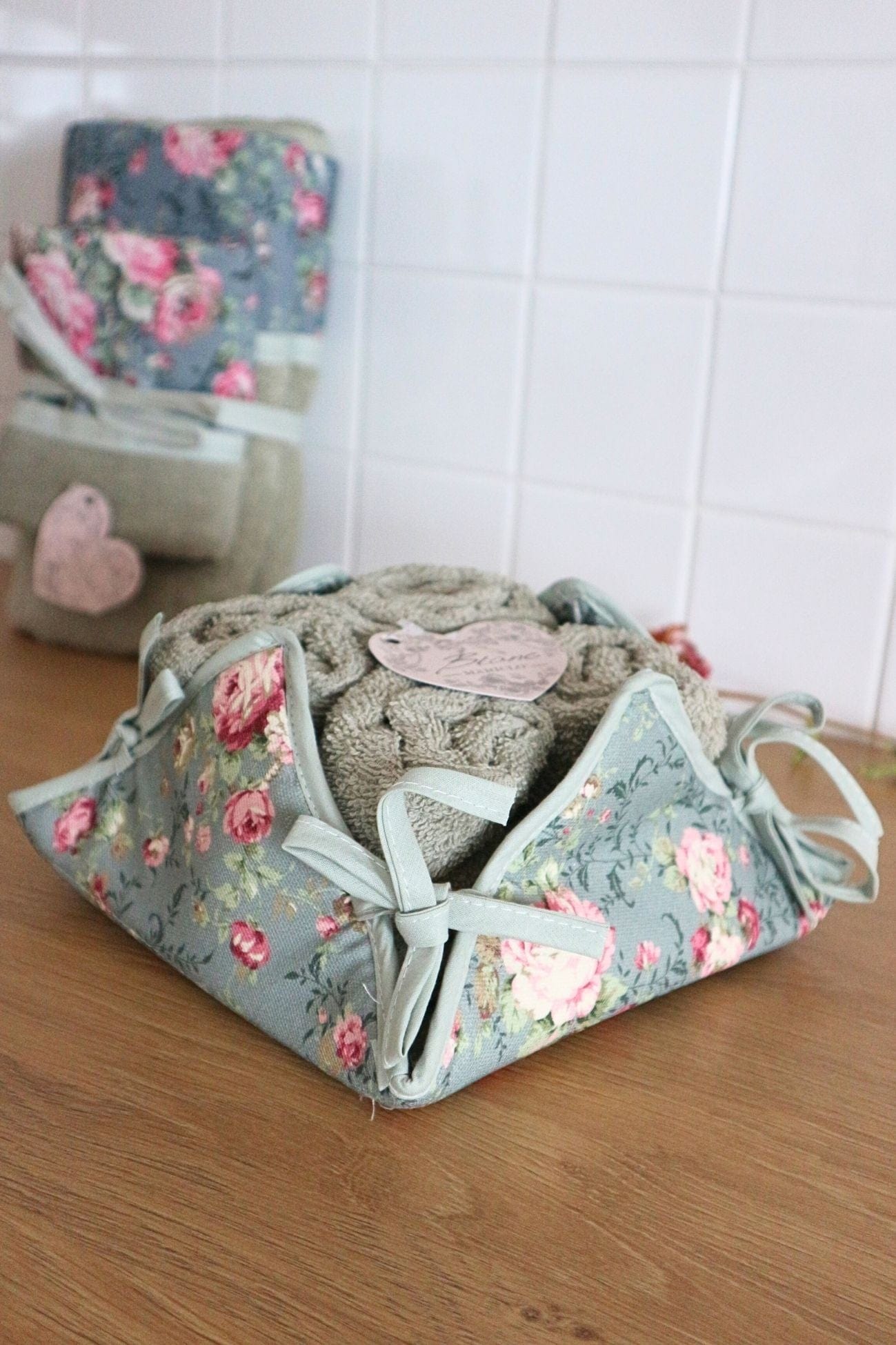 Blanc MariClo' Flowers Flowers - Flowers - Cestino floreale con 4 lavette in cotone | Blanc MariClo'