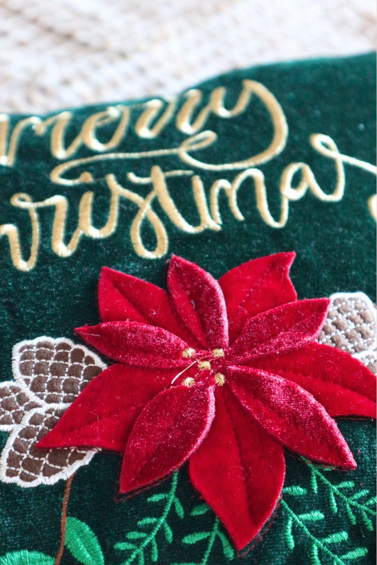 Blanc MariClo' Lo Schiaccianoci Lo Schiaccianoci - Cuscino di Natale in velluto verde con scritta Merry Christmas | Blanc MariClo'