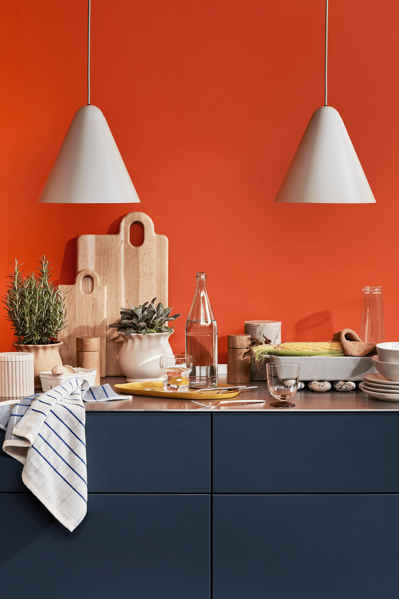Broste Copenhagen Olina Tagliere da portata in rovere con passante 30x14