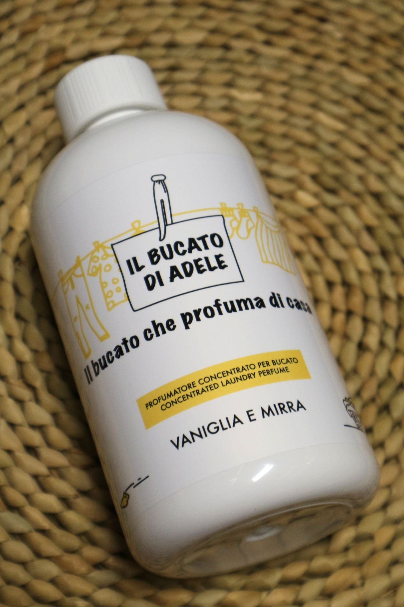 Il Bucato di Adele Vaniglia e Mirra Vaniglia e Mirra - Profumatore per bucato dolce e speziato - cannella, mirra, vaniglia | Il Bucato di Adele