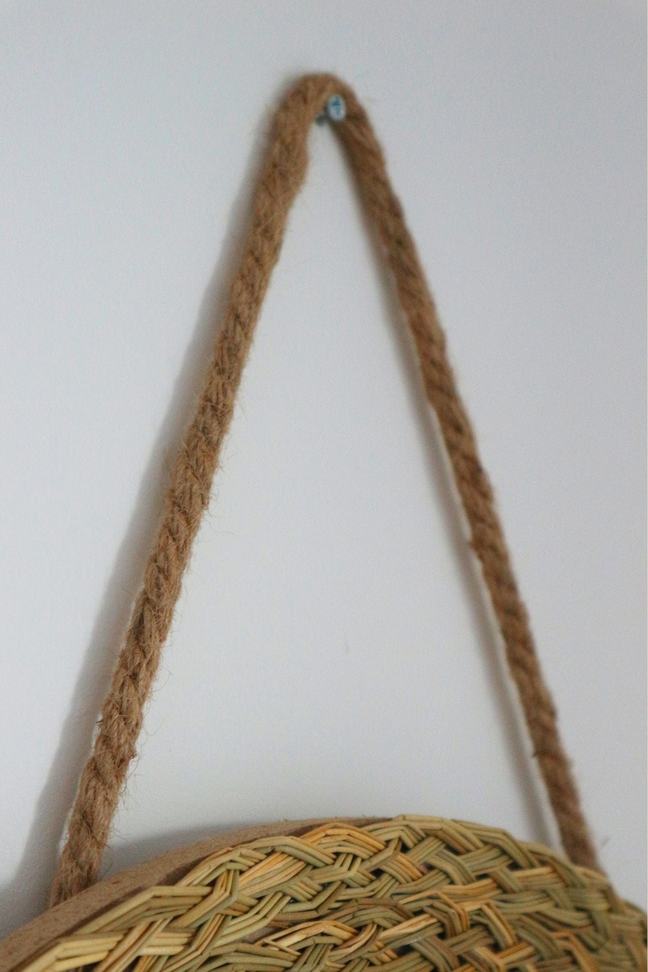 Item International Ali Ali - Specchio tondo in fibra naturale | Item International