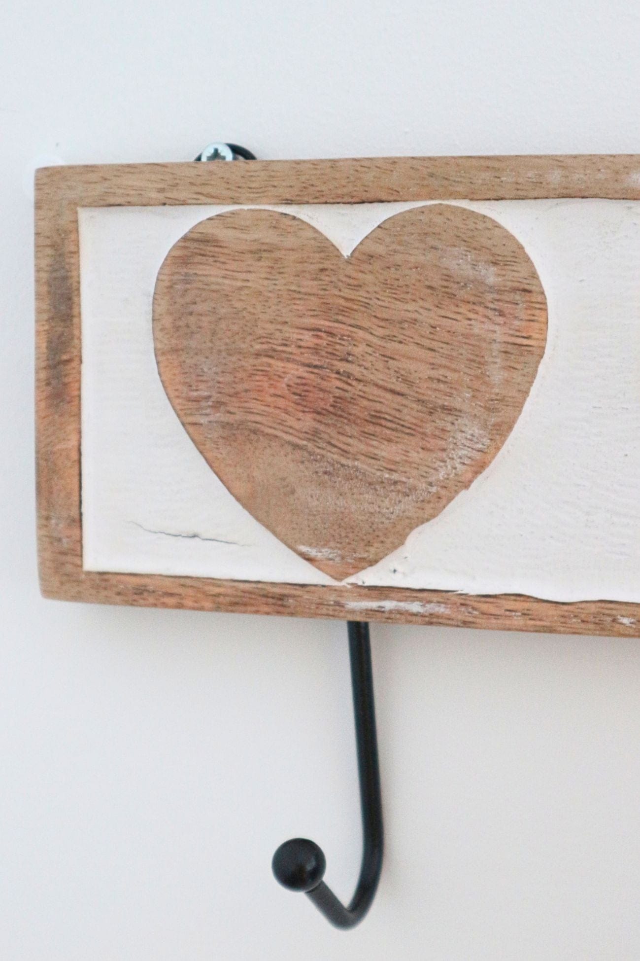Item International Corey Corey - Appendiabiti in legno con ganci in metallo con cuori | Item International