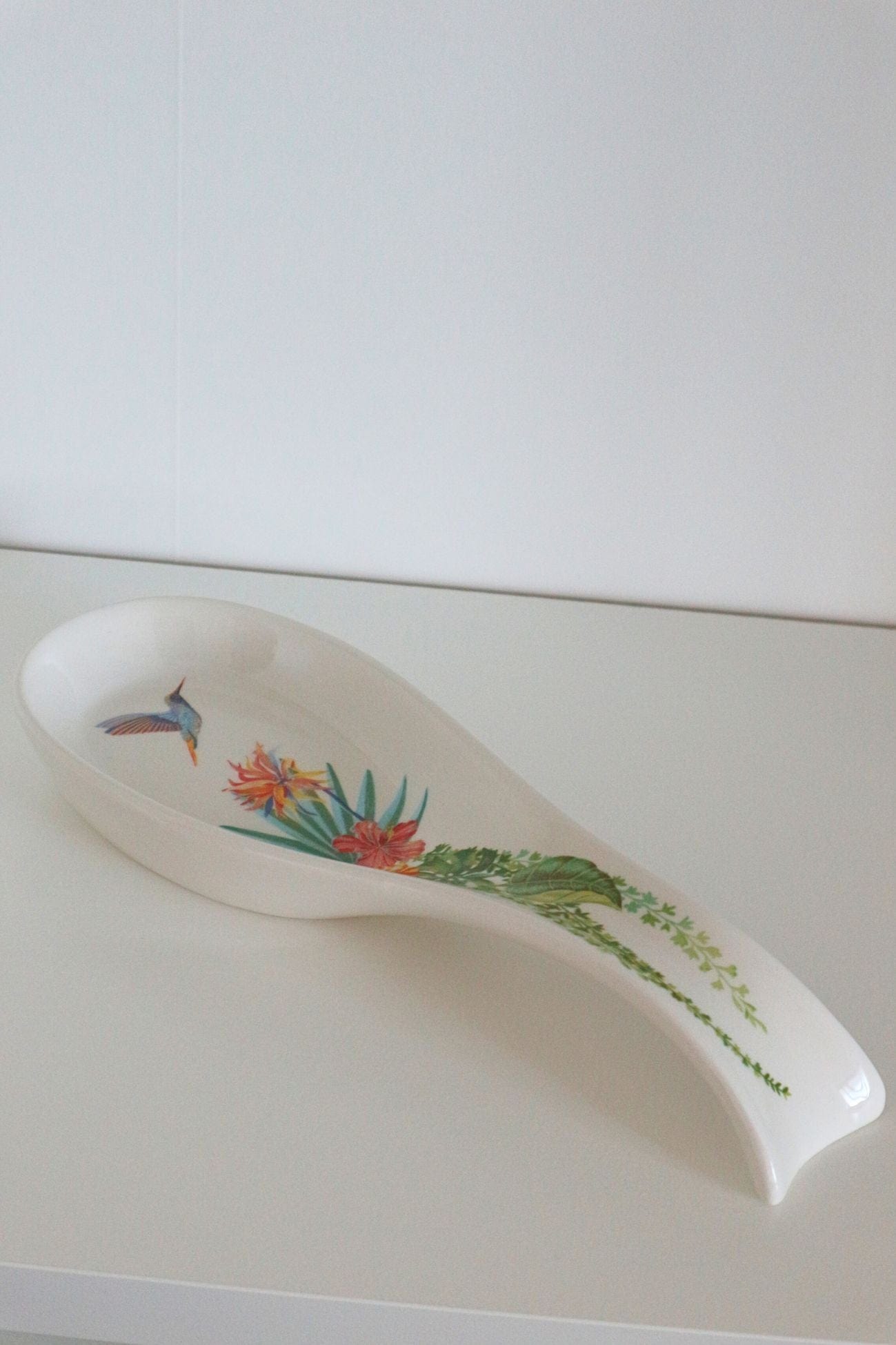 Item International Galia Galia - Poggiamestolo in ceramica bianca con motivo floreale | Item International