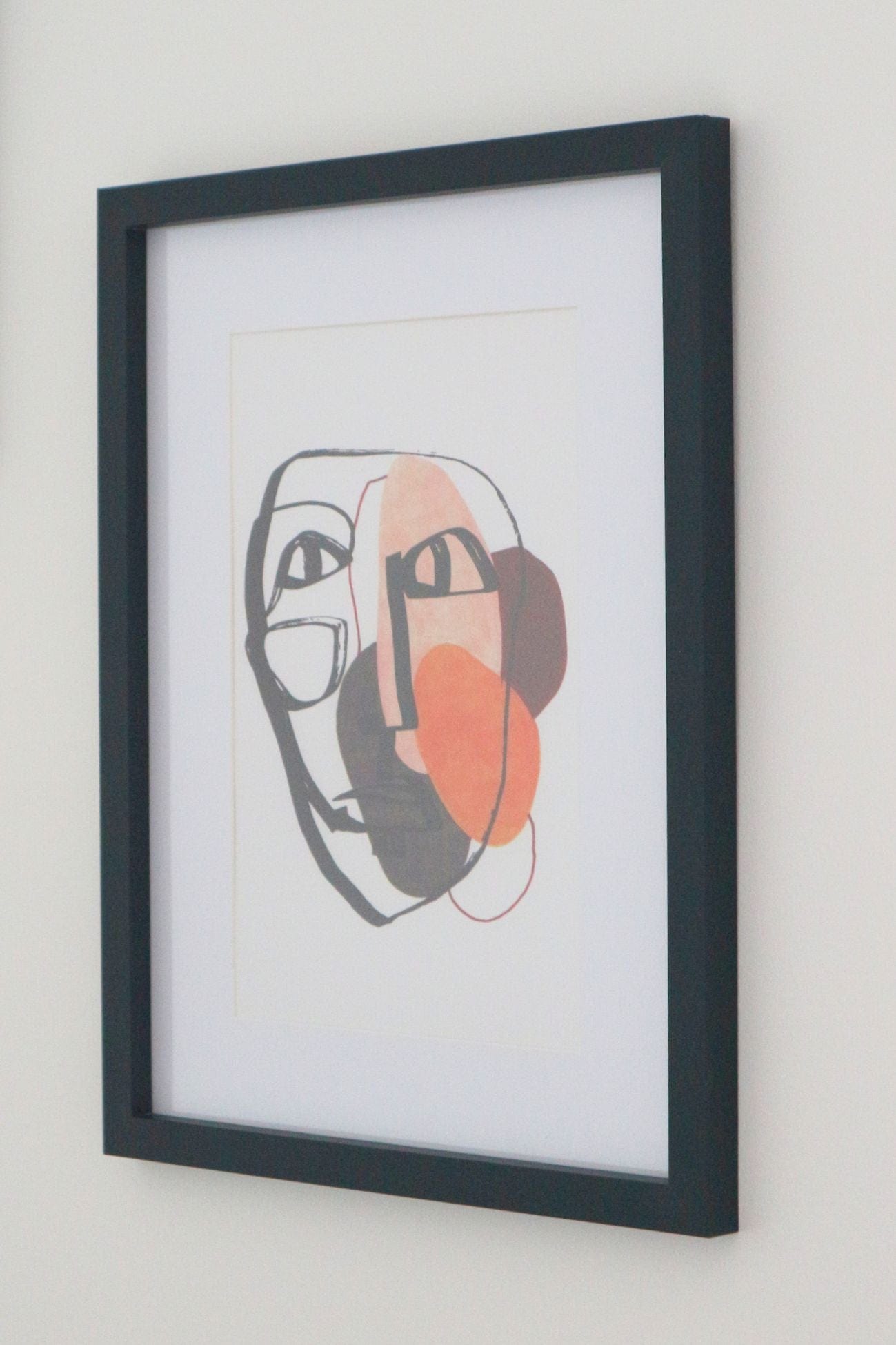 Item International Tya Tya - Stampa digitale incorniciata astratta con volto | Item International