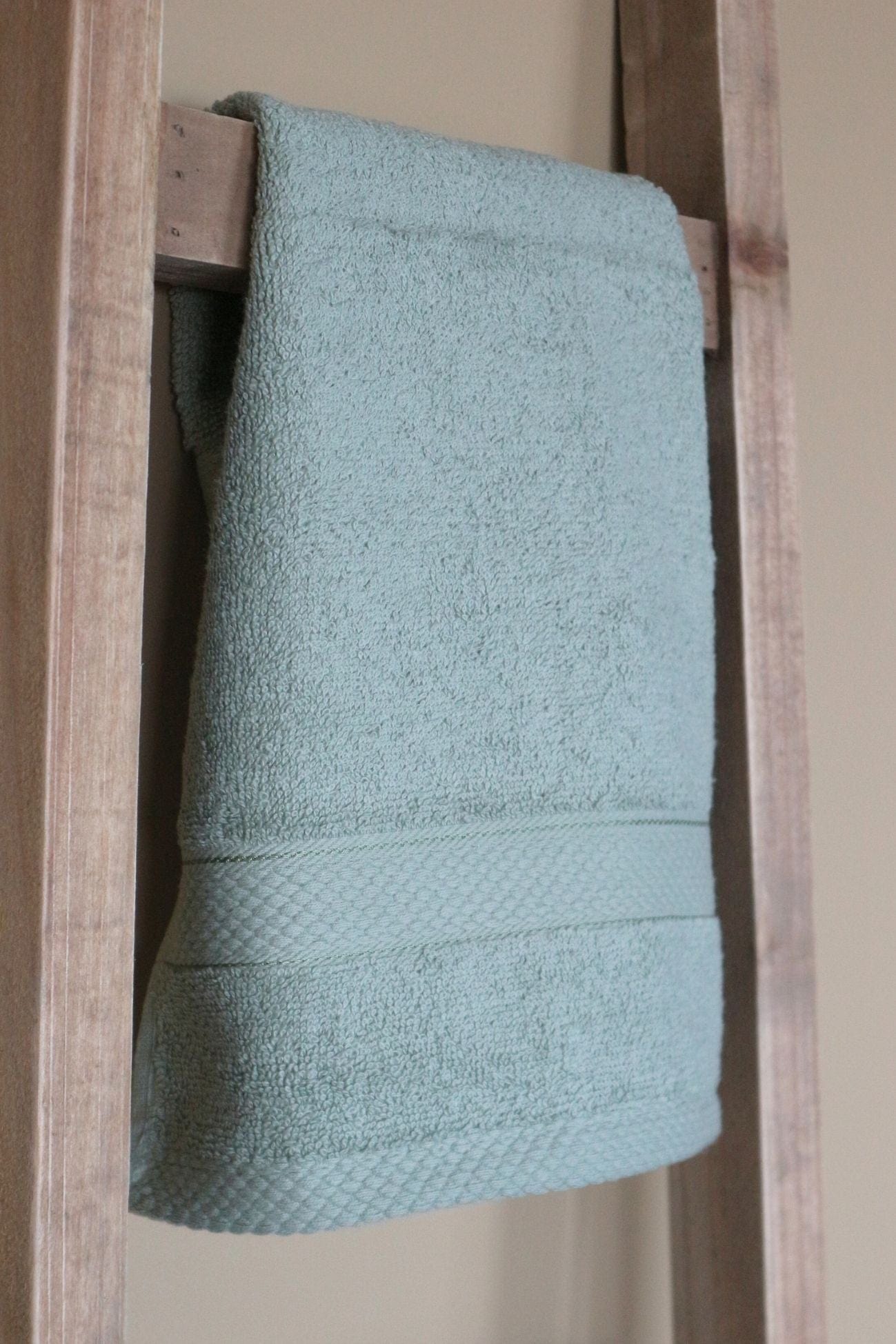 Item International Vanessa Vanessa - Asciugamano in cotone verde | Item International Ospite