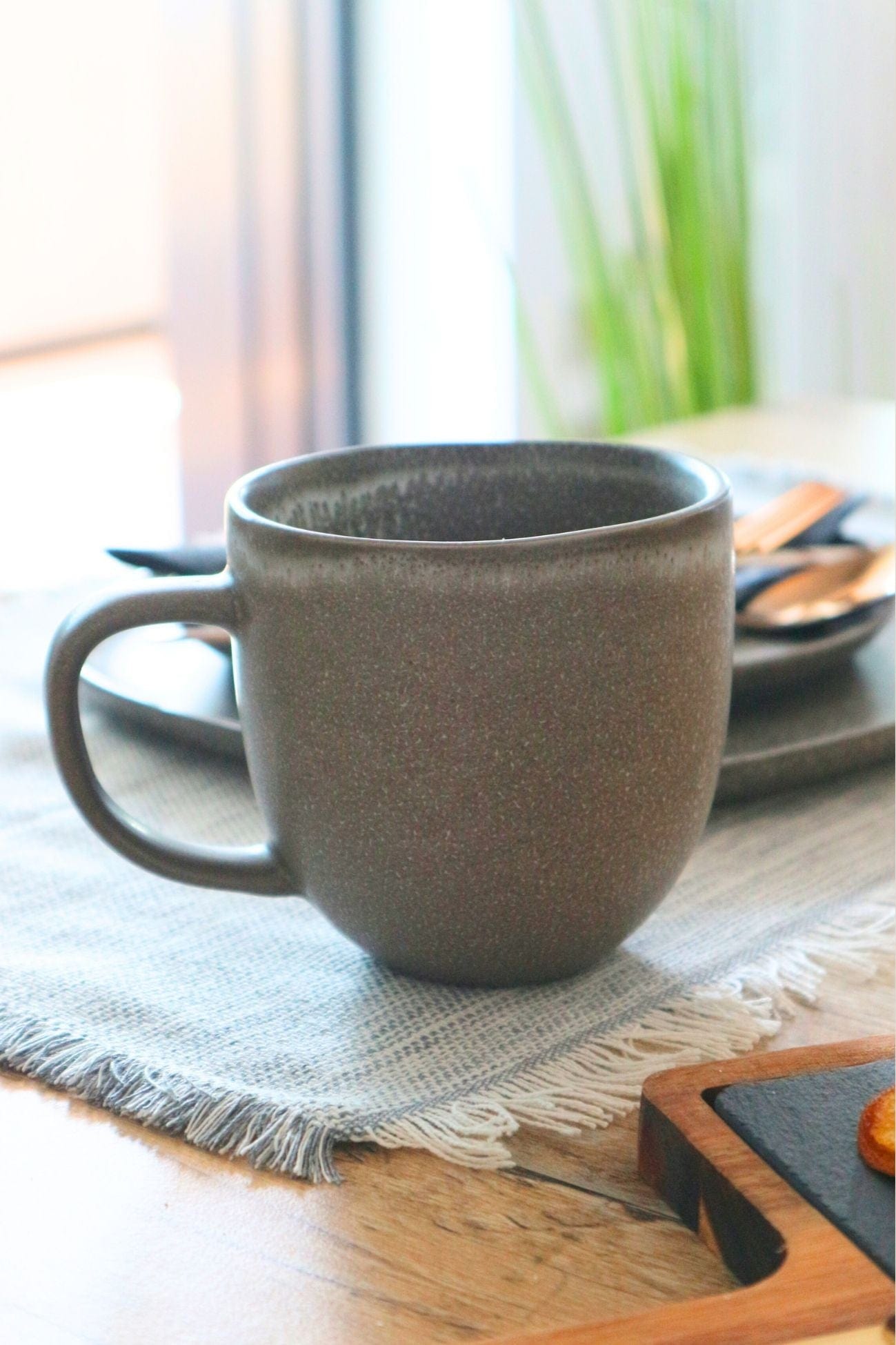 Tazza In Ceramica Fox Per Pescatori – Logo Nero Su Sfondo Verde, Capacità 350 Ml, Per Bevande Calde E Fredde