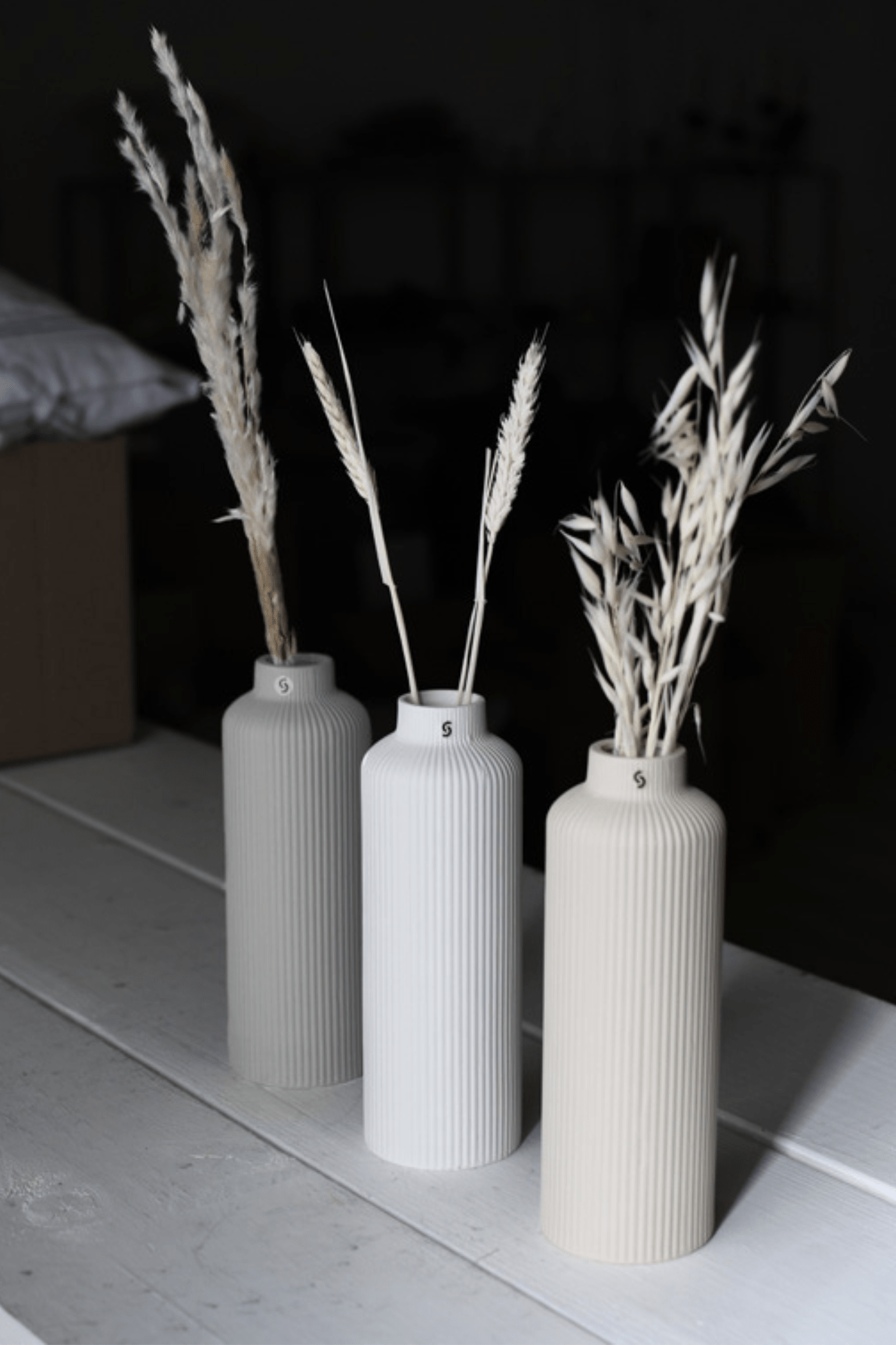 Storefactory Scandinavia Nordic Vaso di design Ådala in ceramica opaca bianca