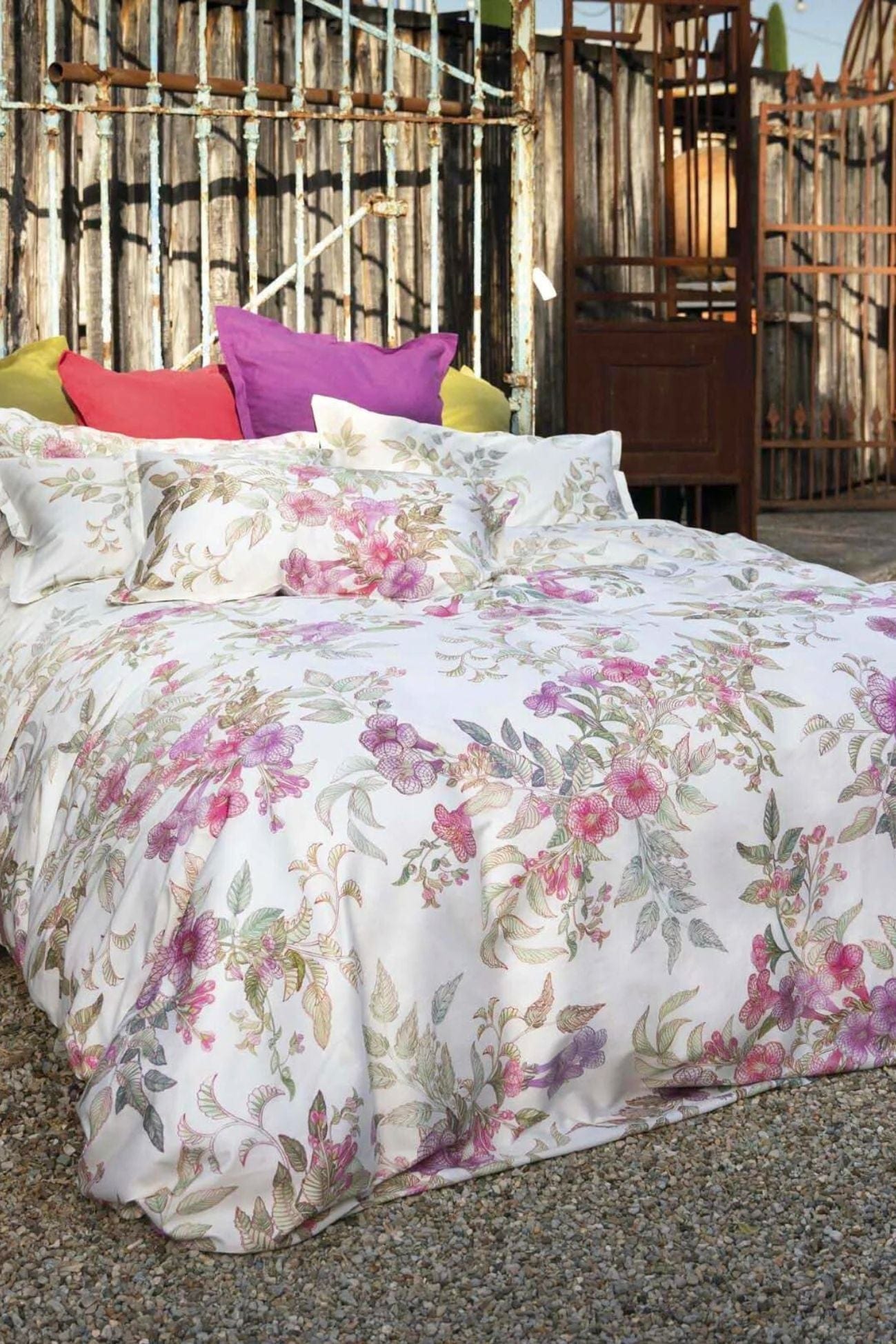 Tessitura Toscana Telerie Jasmine Jasmine - Completo letto matrimoniale con 2 federe 250×290 | Tessitura Toscana Telerie