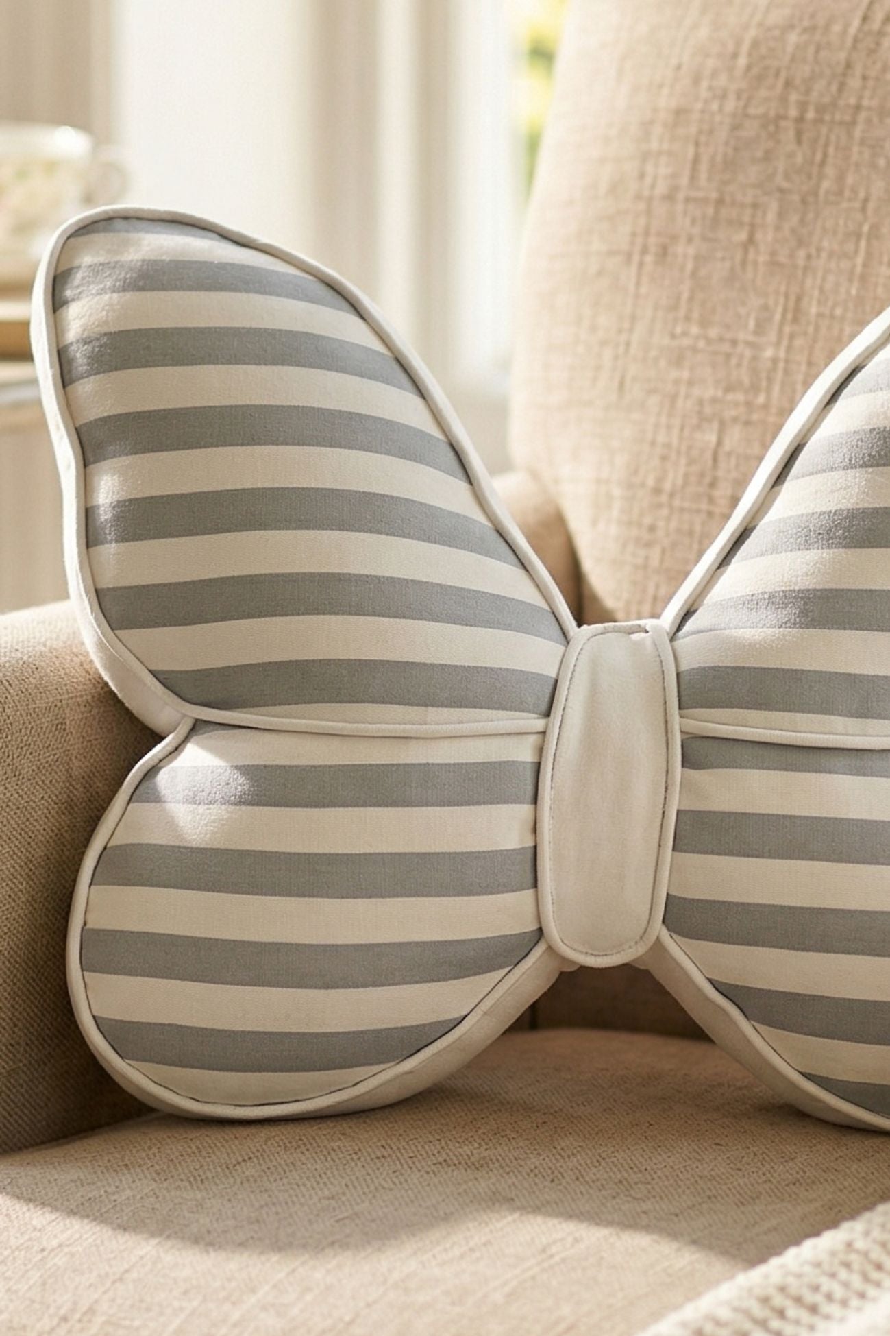 Encanto Cuscino Farfalla Righe Grigio