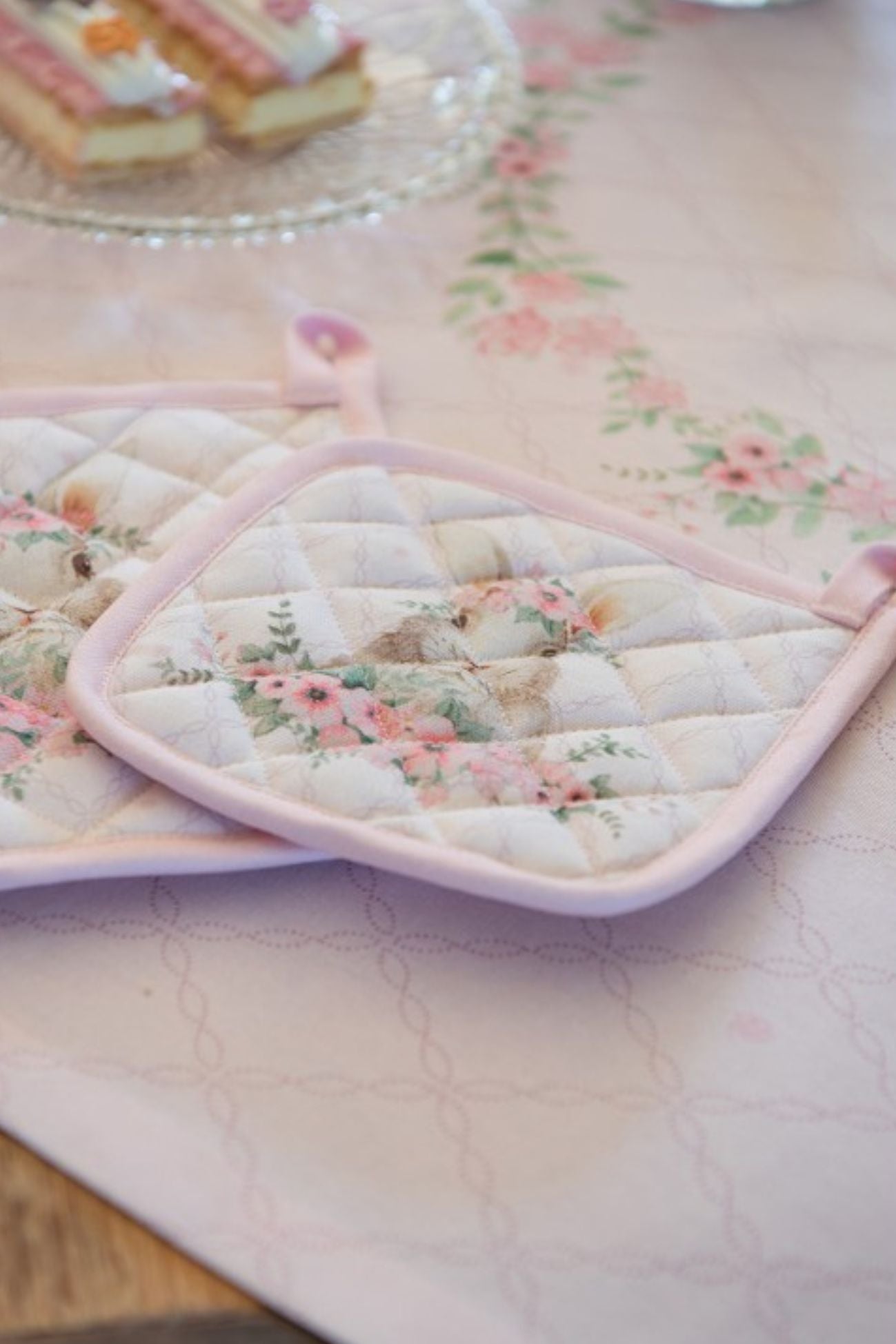 Floral Easter Bunny Presina