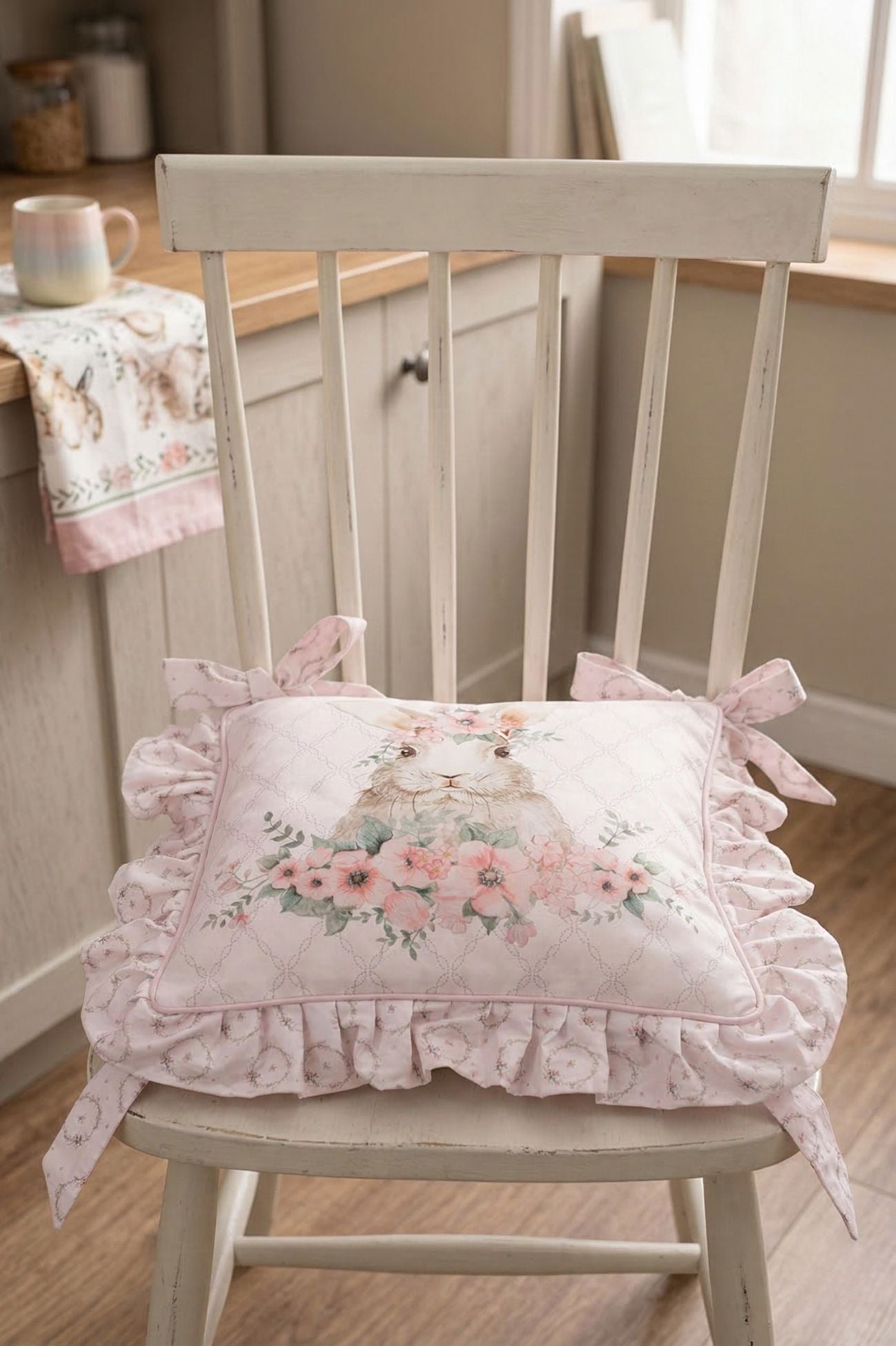 Floral Easter Bunny Federa Sedia