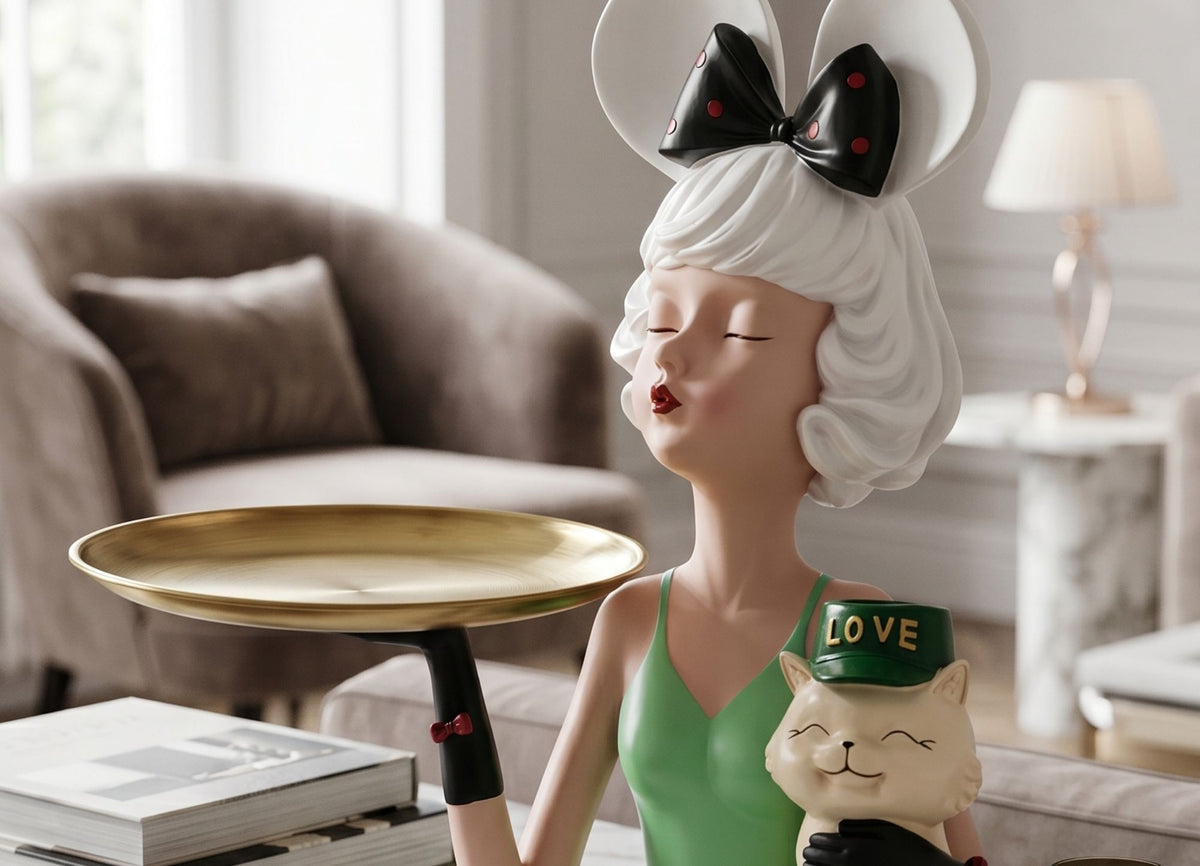 Majorette with Gold Tray Minnie