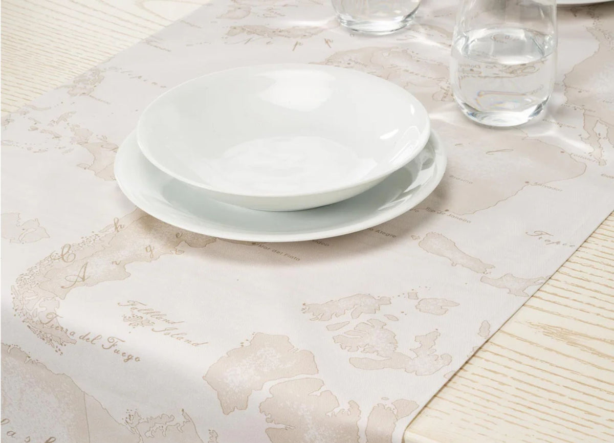Geo White Runner