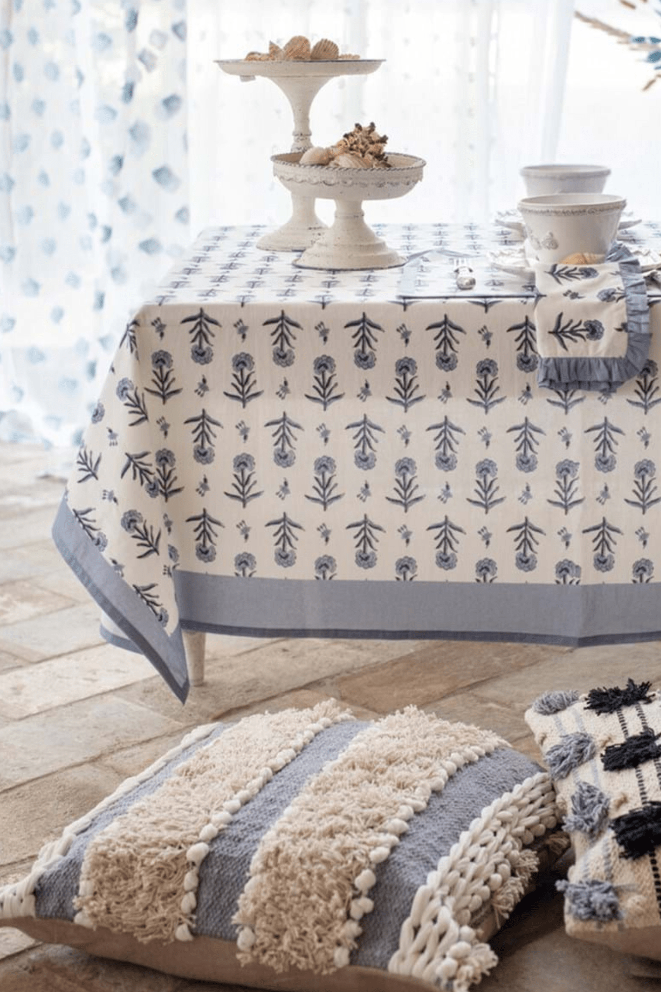 Blanc MariClo' Eclectic Day Eclectic Day - Cuscino arredo imbottito con pompons