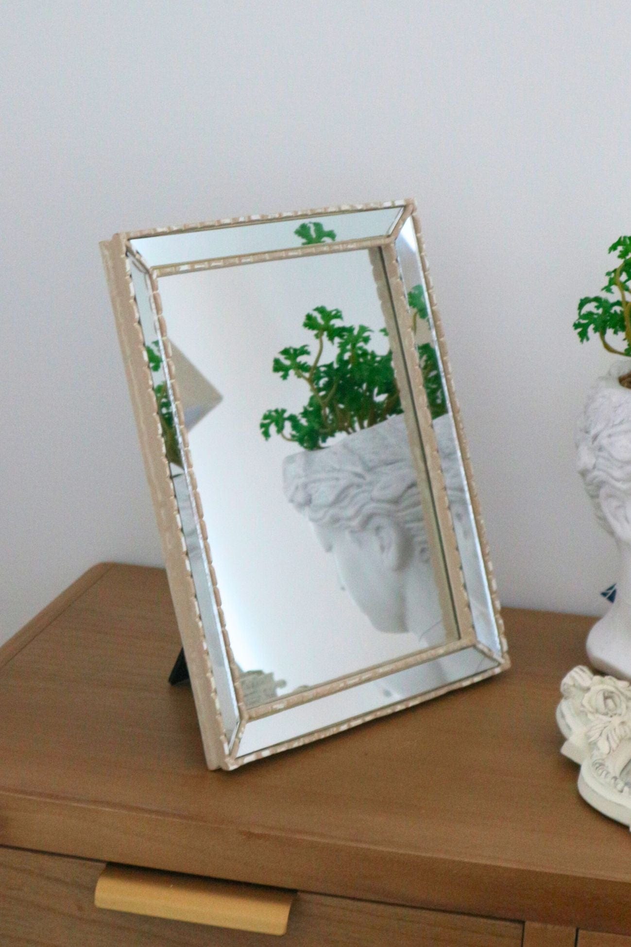 Blanc MariClo' Gipsoteca Gipsoteca - Gipsoteca - Specchio decorativo da tavolo in resina | Blanc MariClo'
