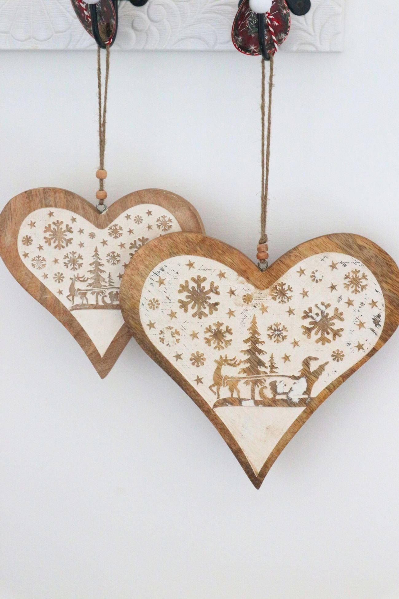 Blanc MariClo' Storie di Cantastorie Storie di Cantastorie - Ciondolo natalizio a forma di cuore in legno | Blanc MariClo'