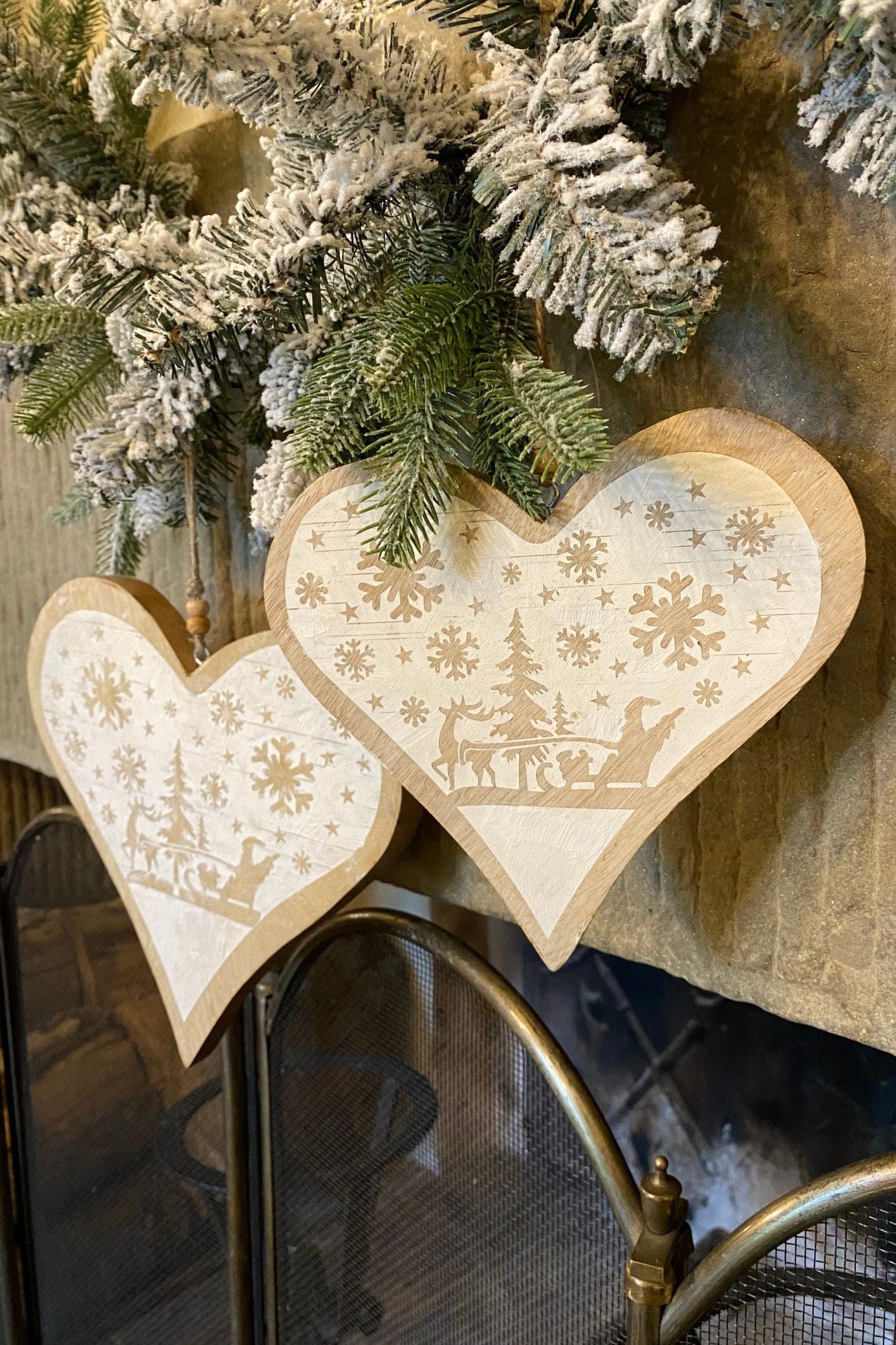 Blanc MariClo' Storie di Cantastorie Storie di Cantastorie - Ciondolo natalizio a forma di cuore in legno | Blanc MariClo'