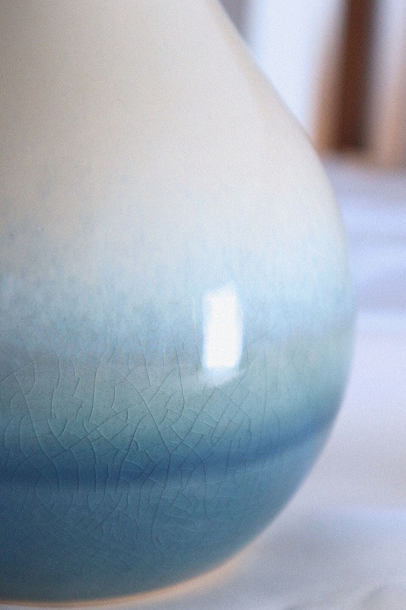 Item International Agua Agua - Vaso in porcellana sfumato con collo stretto | Item International