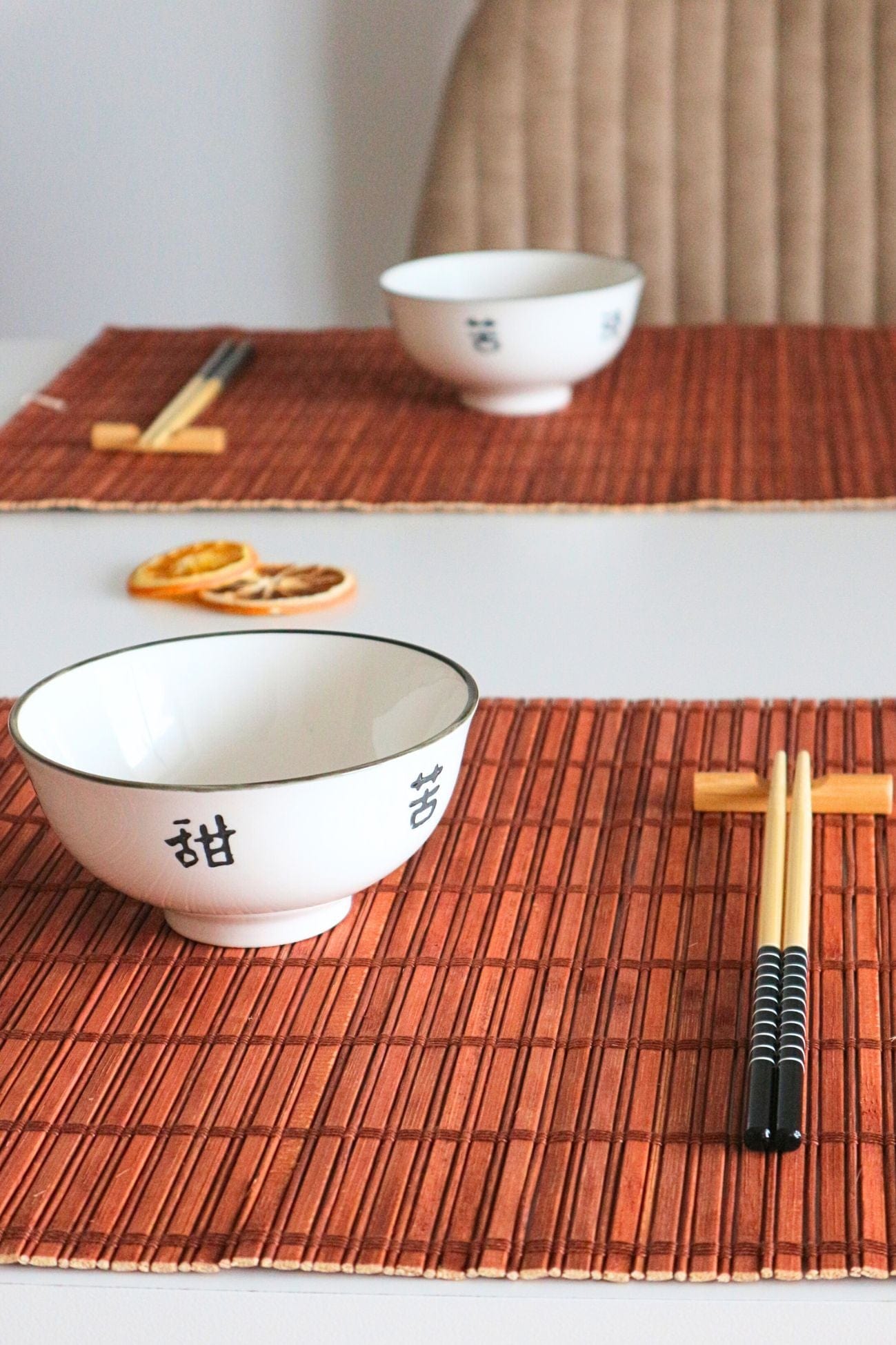 Item International Asuka Asuka - Set di 2 ciotole in porcellana e bacchette in bambù | Item International