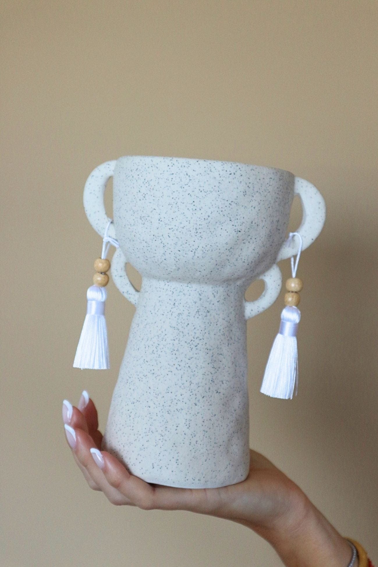 Item International Ayel Ayel - Vaso in ceramica beige in stile etnico con orecchie | Item International