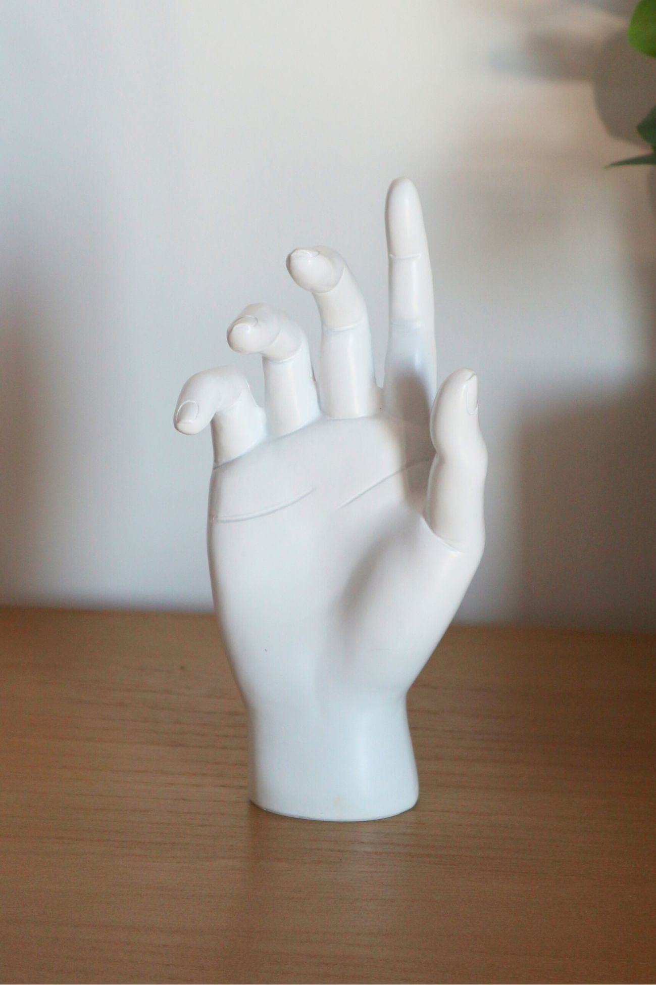 Item International Dagan Dagan - Decorazione in resina a forma di mano bianca | Item International