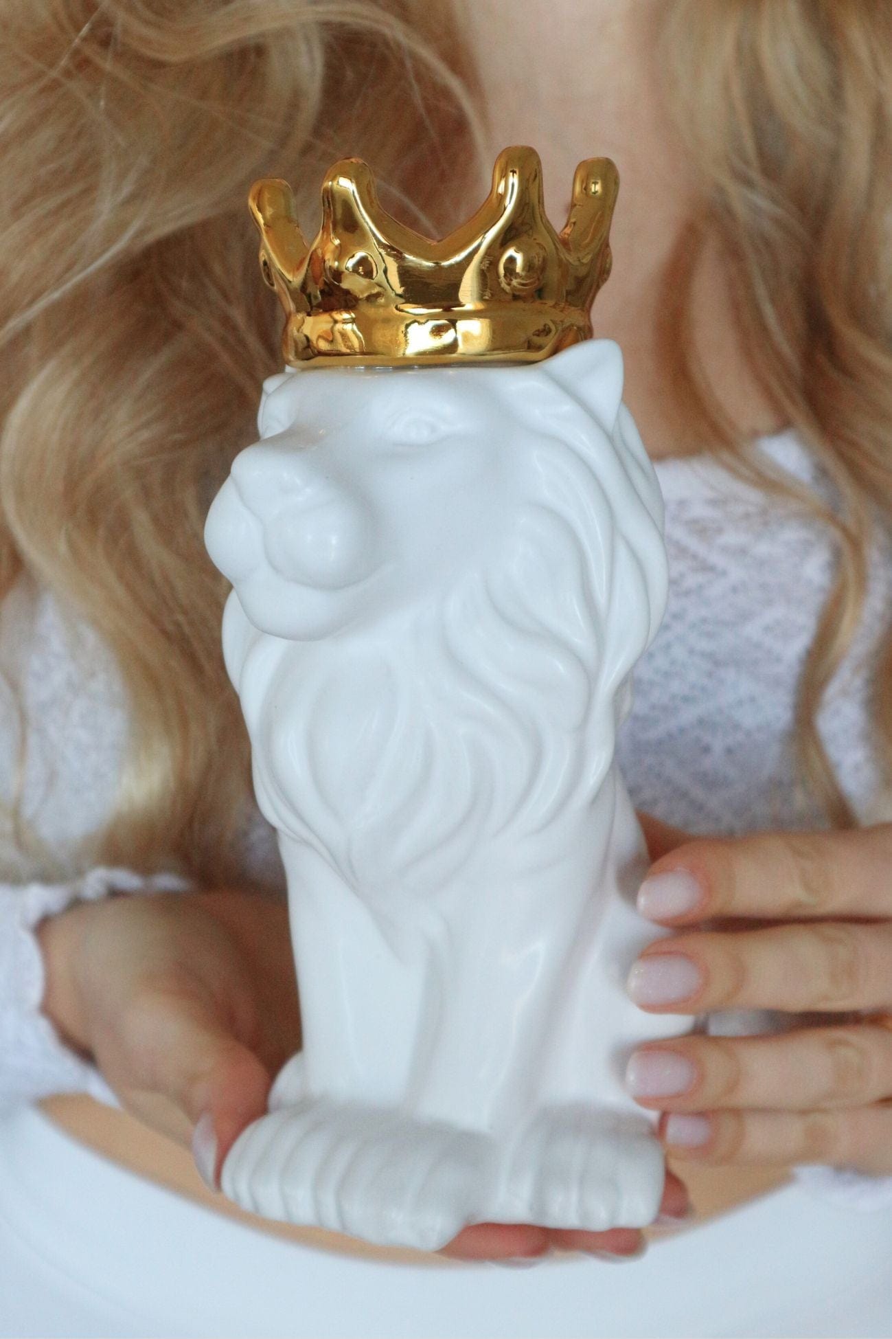 Item International King King - Vaso a forma di leone in porcellana bianca | Item International
