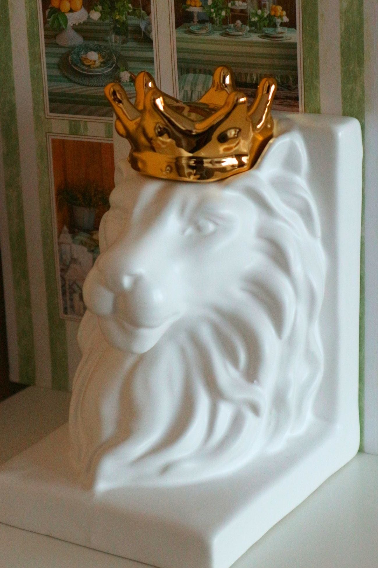 Item International King King - Set di 2 fermalibri a forma di leone in porcellana bianca | Item International