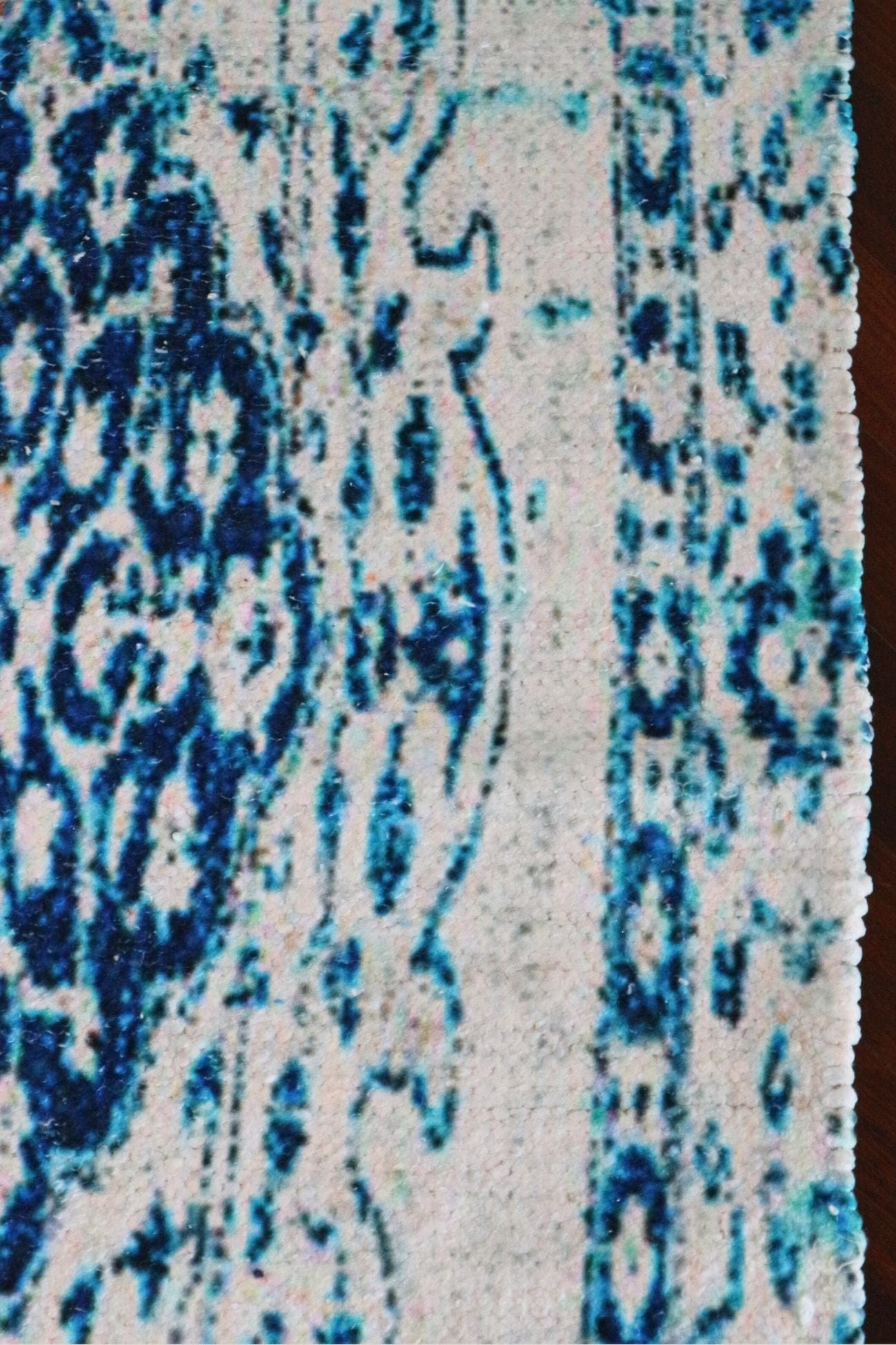 Item International Zariel Zariel - Passatoia in ciniglia di cotone azzurro con motivi etnici 60x240 | Item International