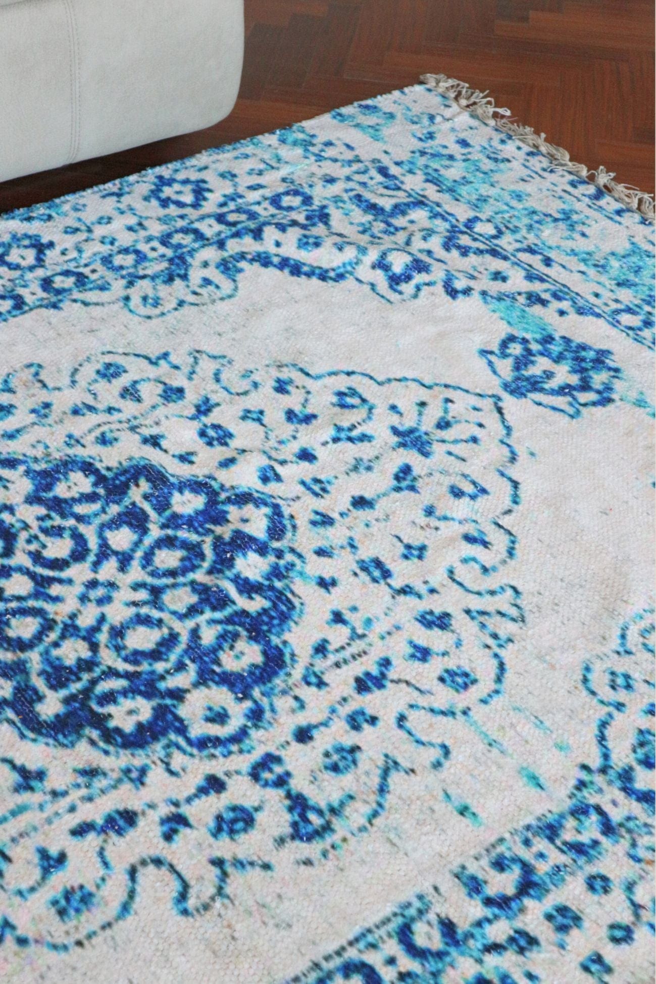 Item International Zariel Zariel - Tappeto in ciniglia di cotone azzurro con motivi etnici 120x180 | Item International