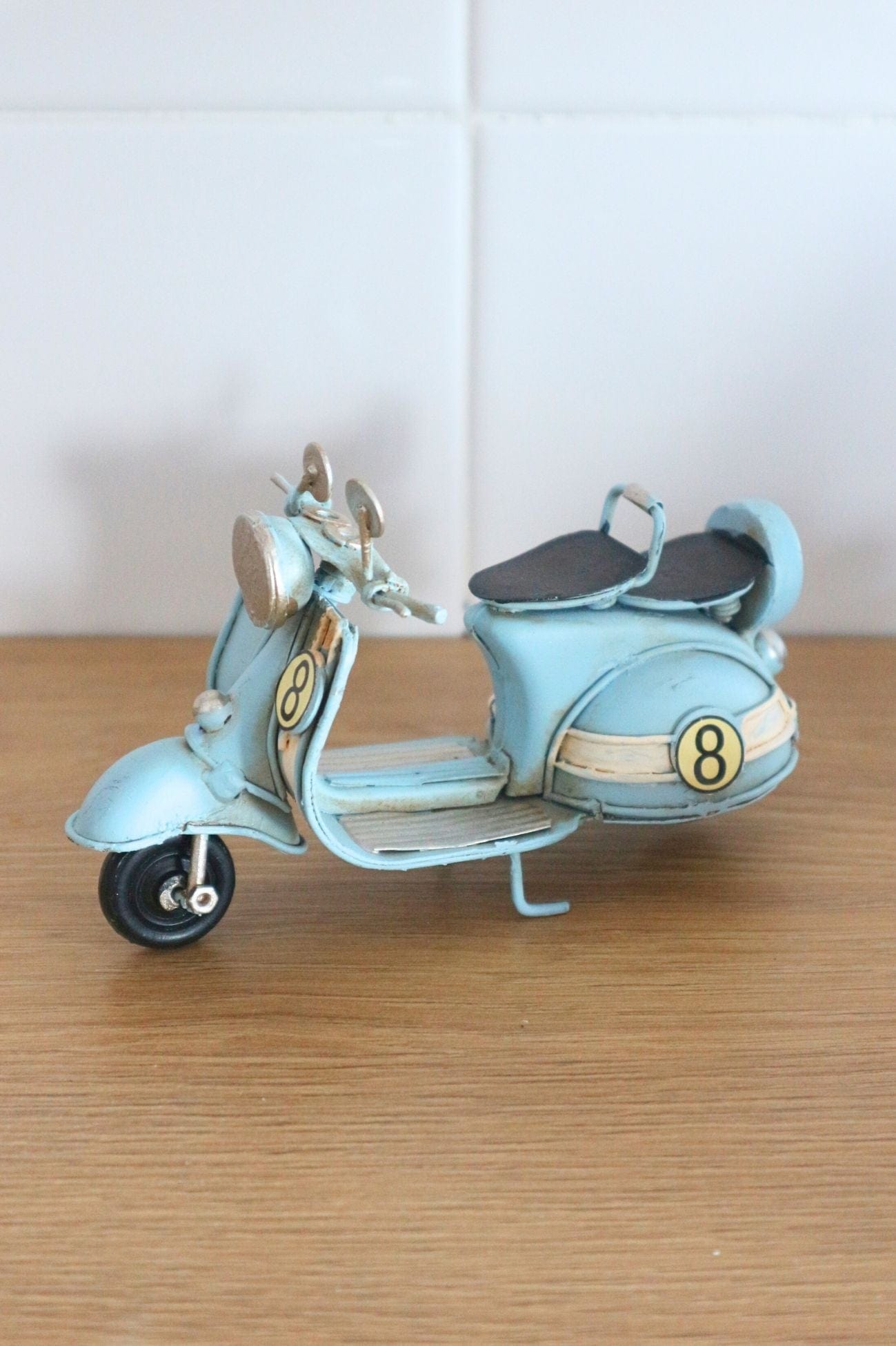 Jolipa Baz Baz - Scooter in metallo azzurro in stile vintage | Jolipa