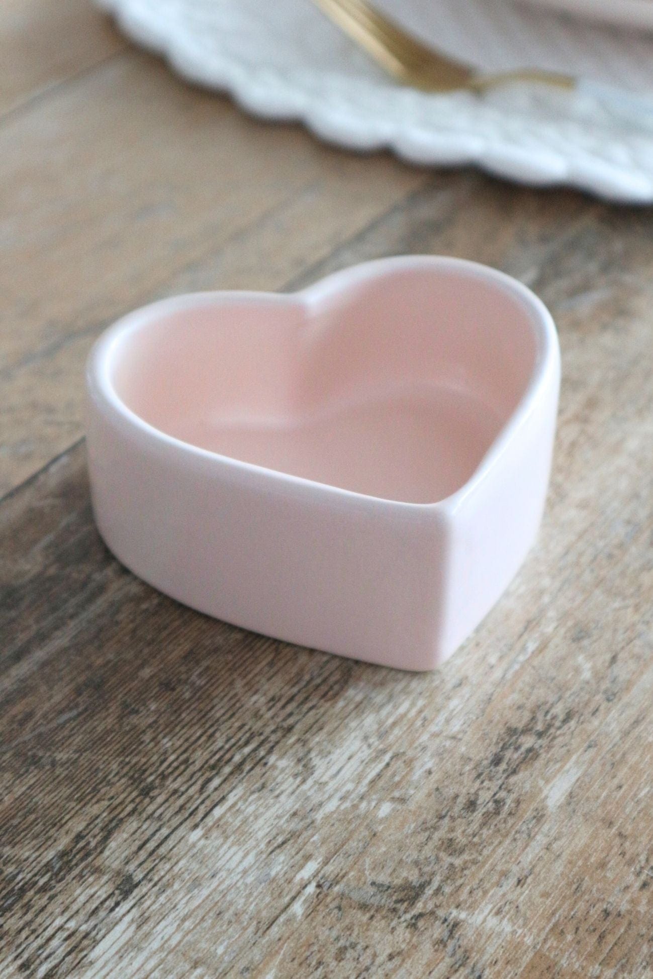 Luxe Lodge Cuore Cuore - Coppetta a forma di cuore in ceramica rosa tenue | Luxe Lodge