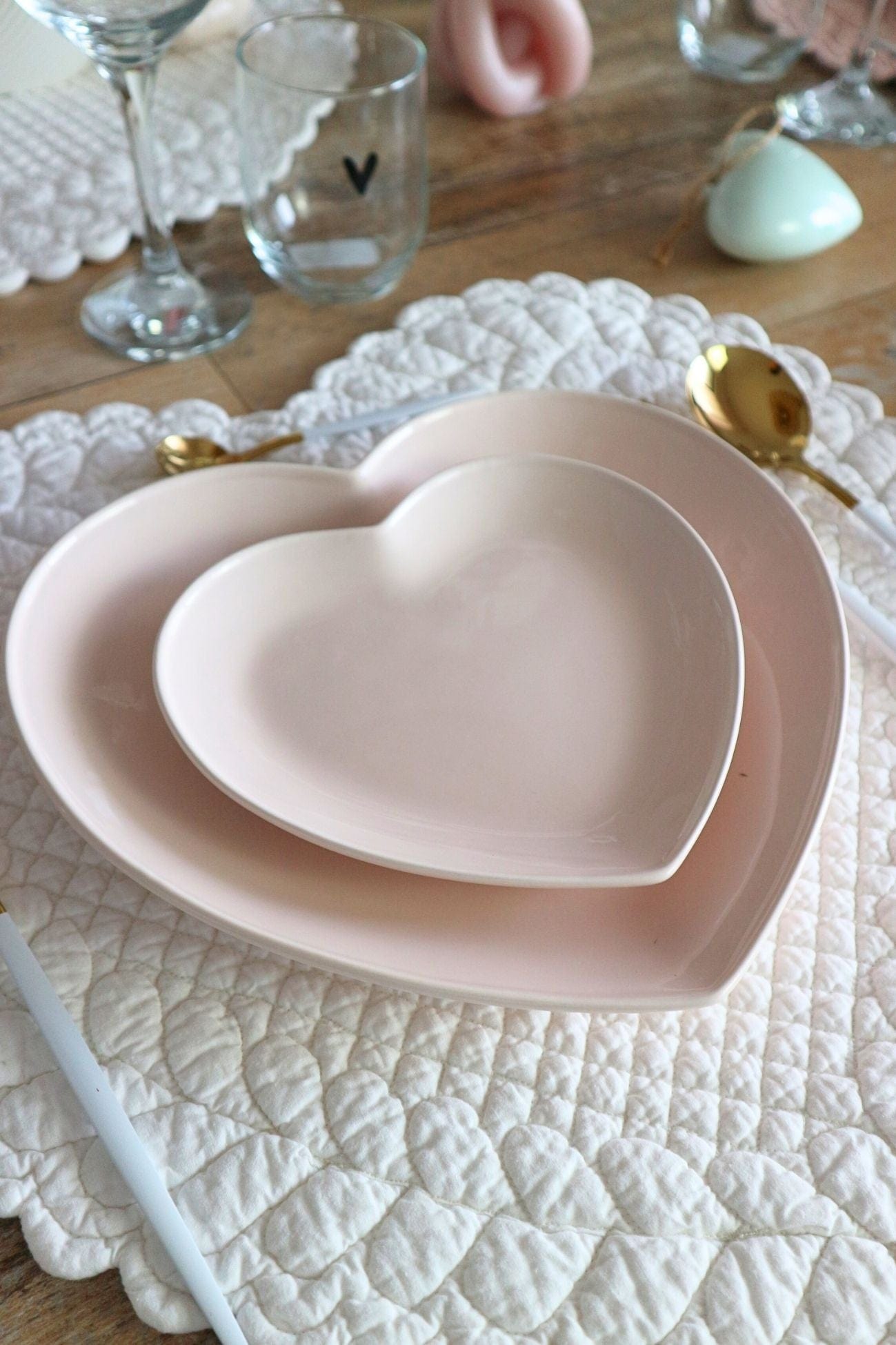 Luxe Lodge Cuore Cuore - Piatto a forma di cuore in ceramica rosa | Luxe Lodge