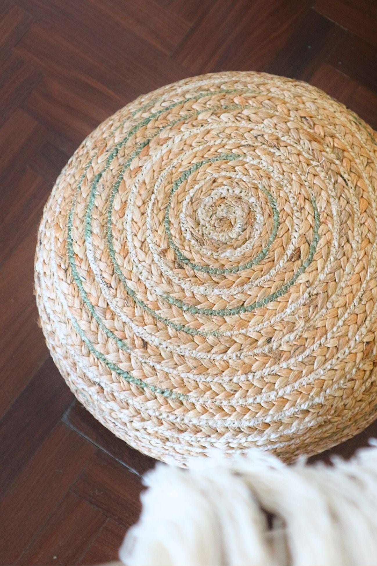 Nattiot Akwa Akwa - Pouf in Juta intrecciata con sfumature di verde | Nattiot