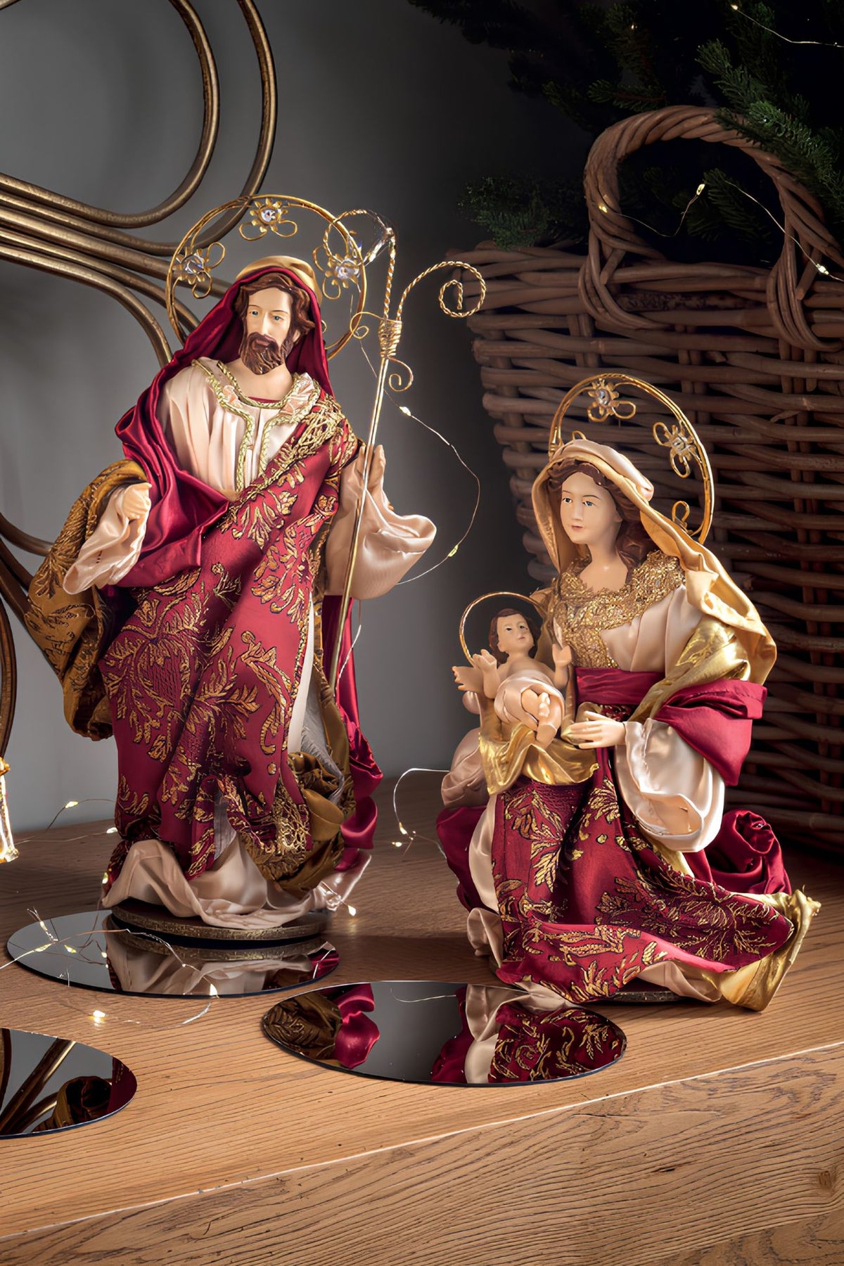 Nativity Set Di 2 Rosso Oro