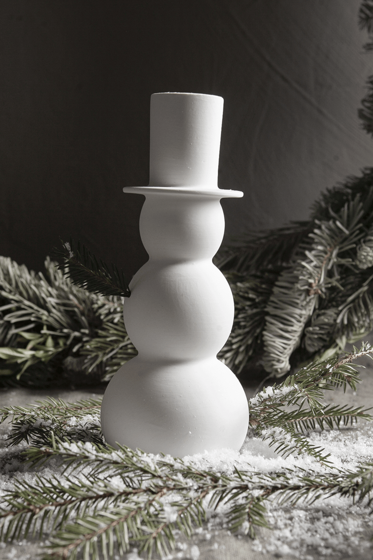 Storefactory Scandinavia Folke Pupazzo di neve grande in ceramica opaca bianca