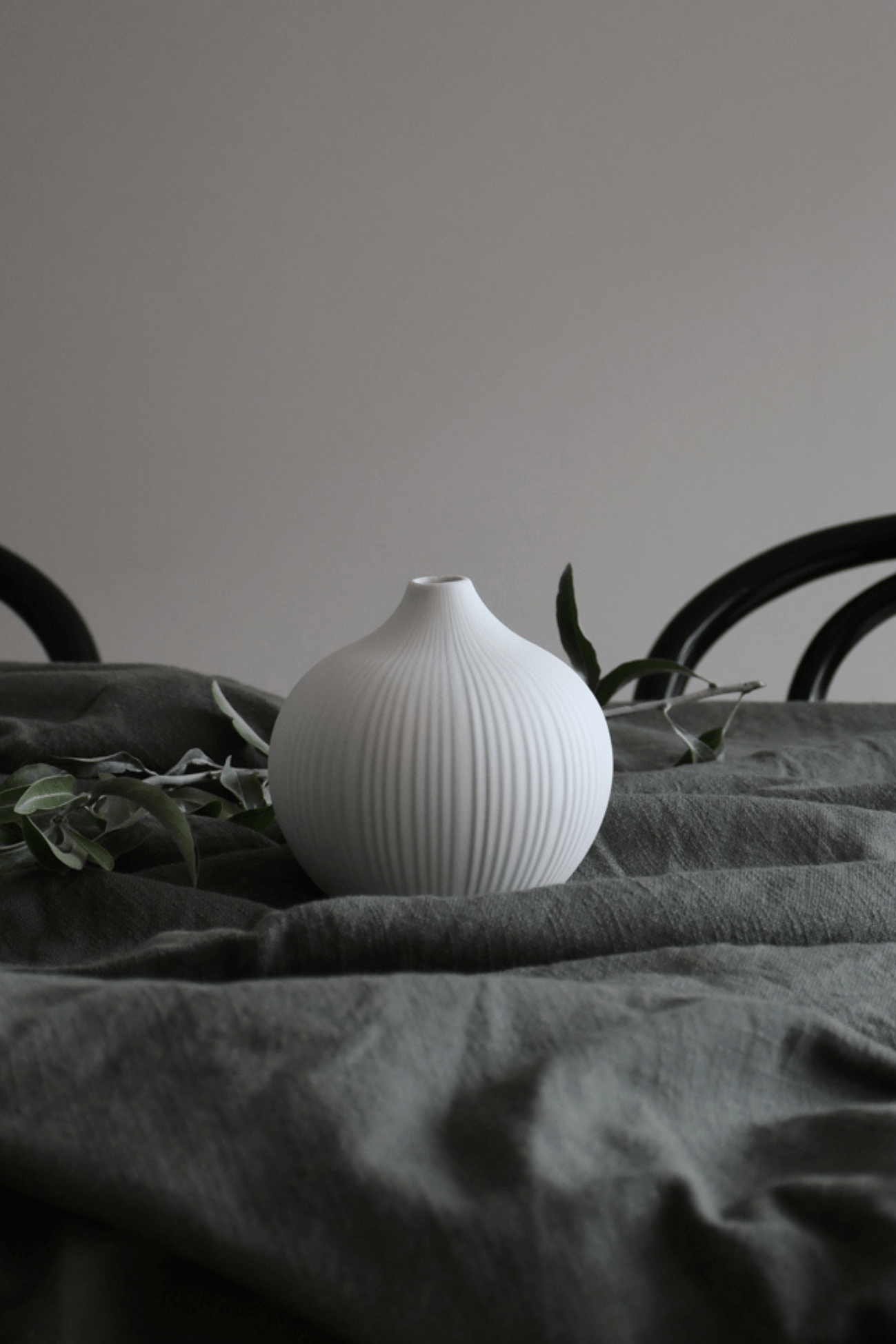 Storefactory Scandinavia Nordic Vaso di design in ceramica opaca bianca in stile scandinavo