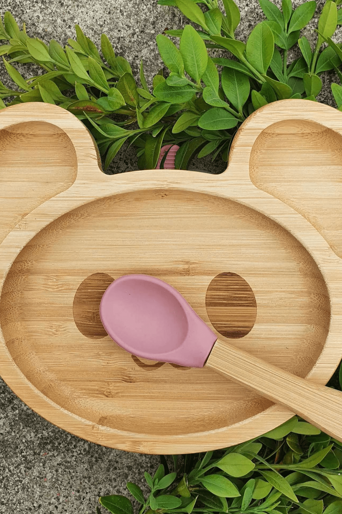 Summerville Organic Bamse Piattino per bambini in bambù con cucchiaio